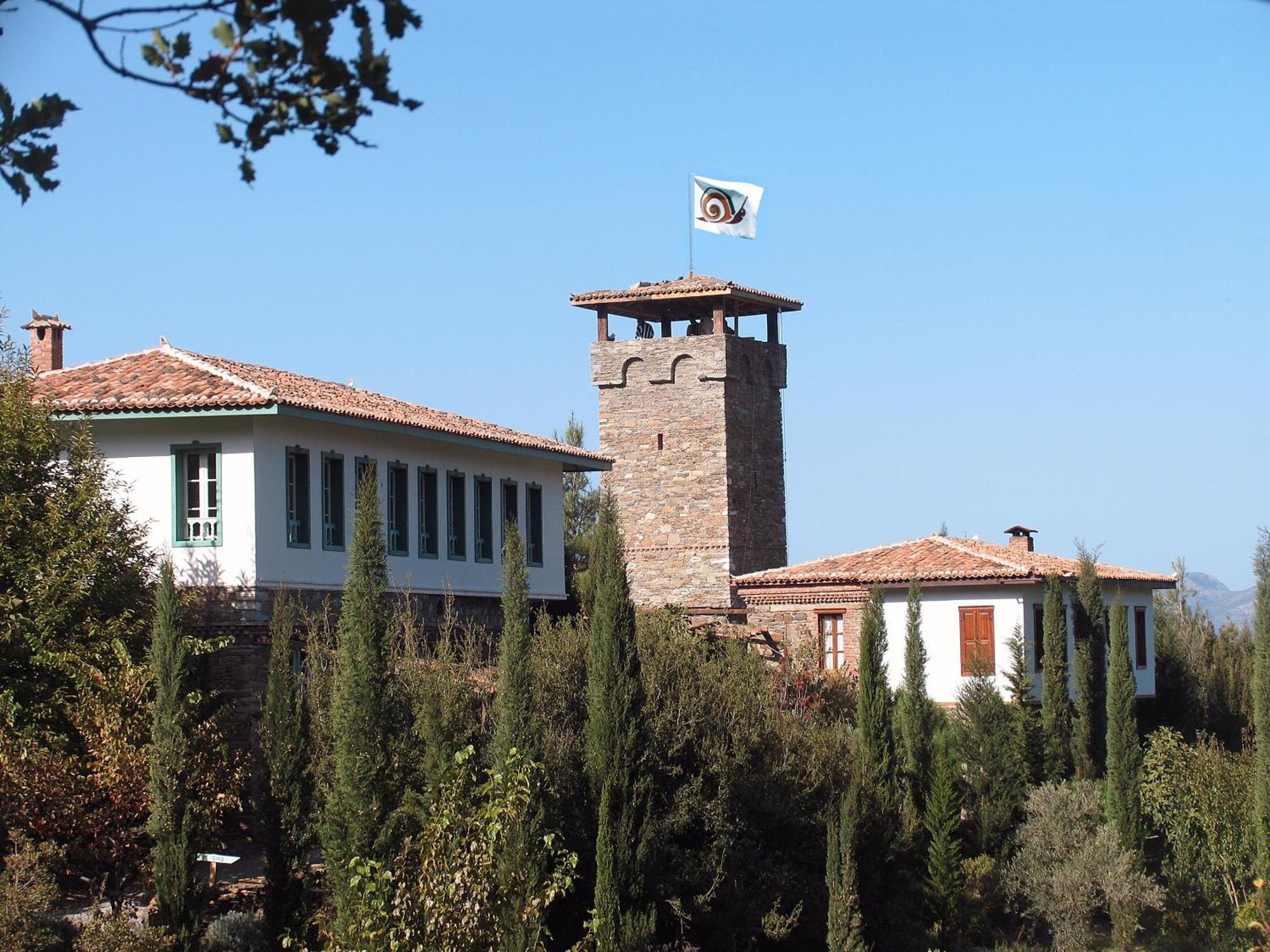 Hotel Nisanyan 3*