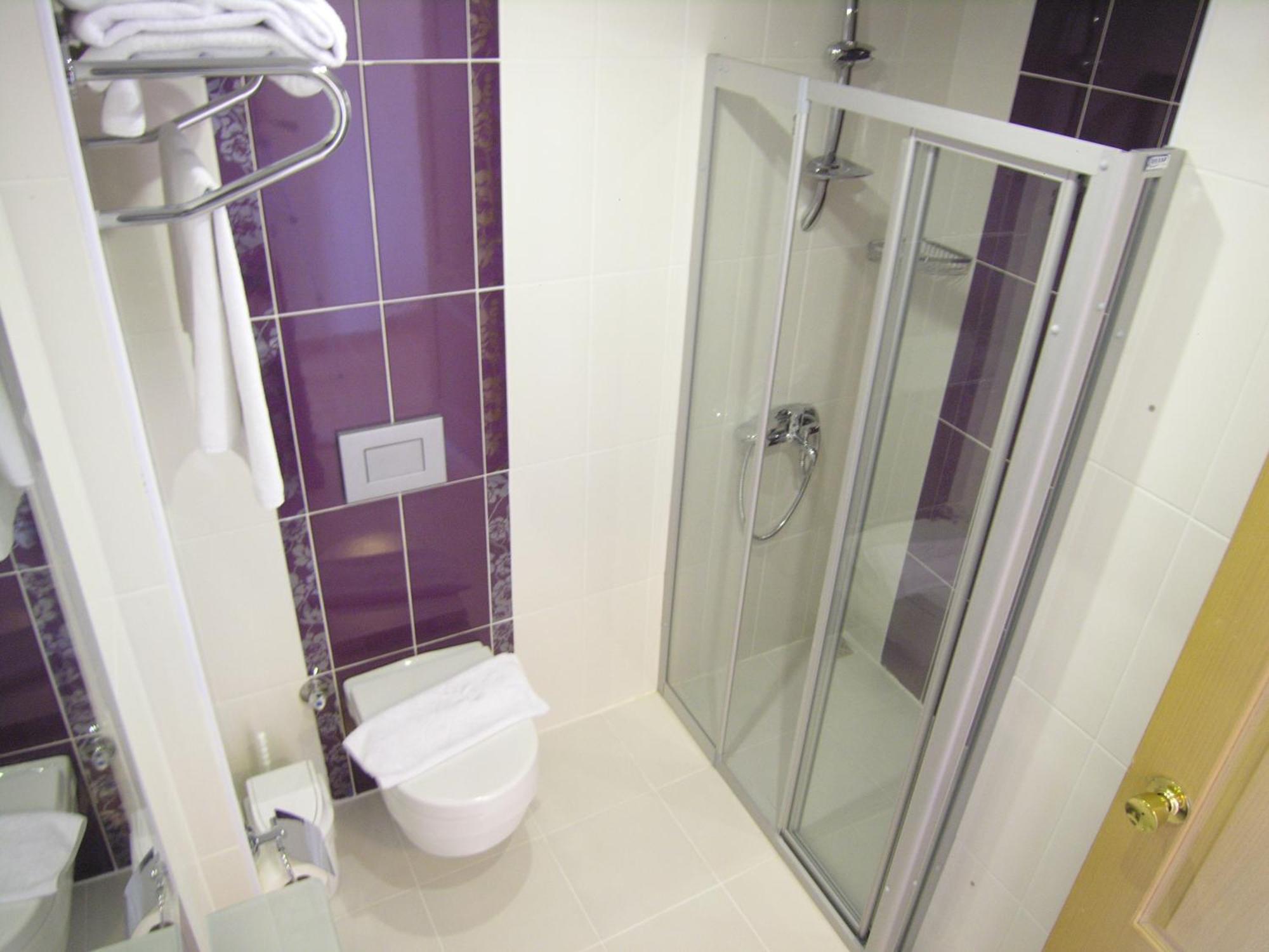 Hotel Azak 3*