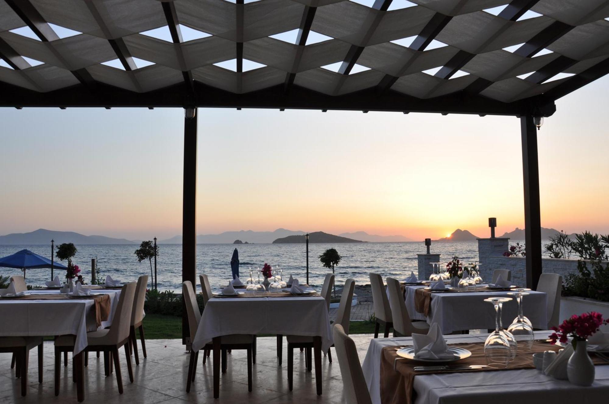 Hotel Small 4*