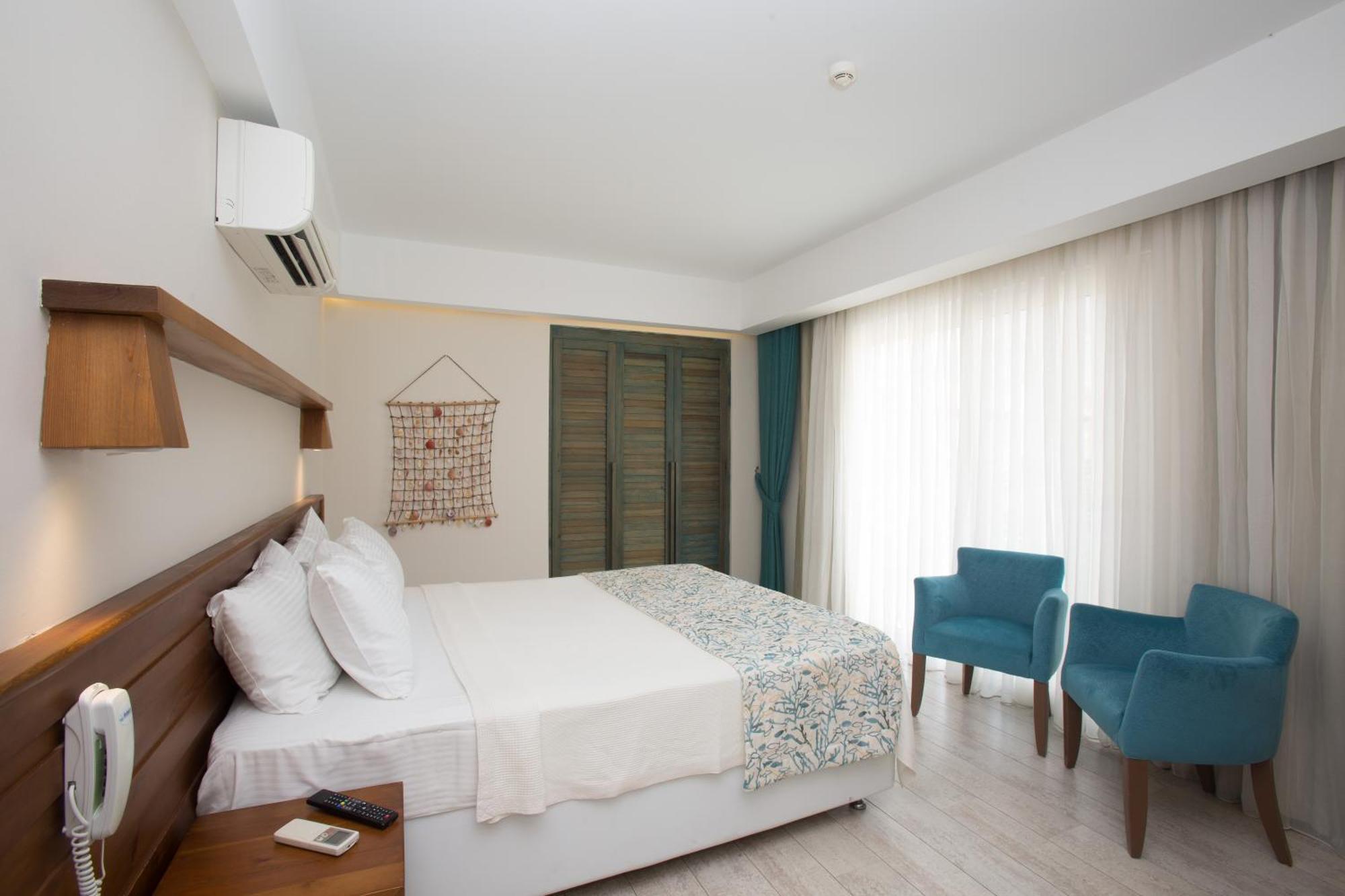 Hotel Dedeminn Marina 3*