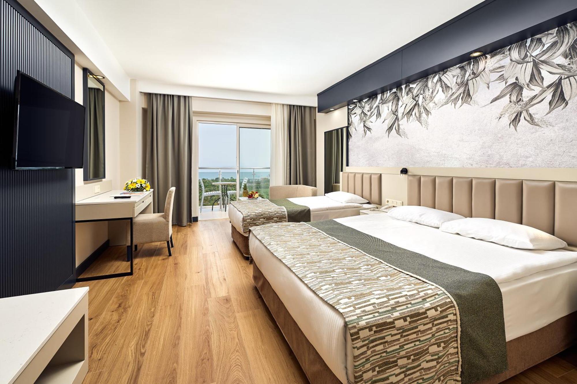 Seaden Sea World & Hotel