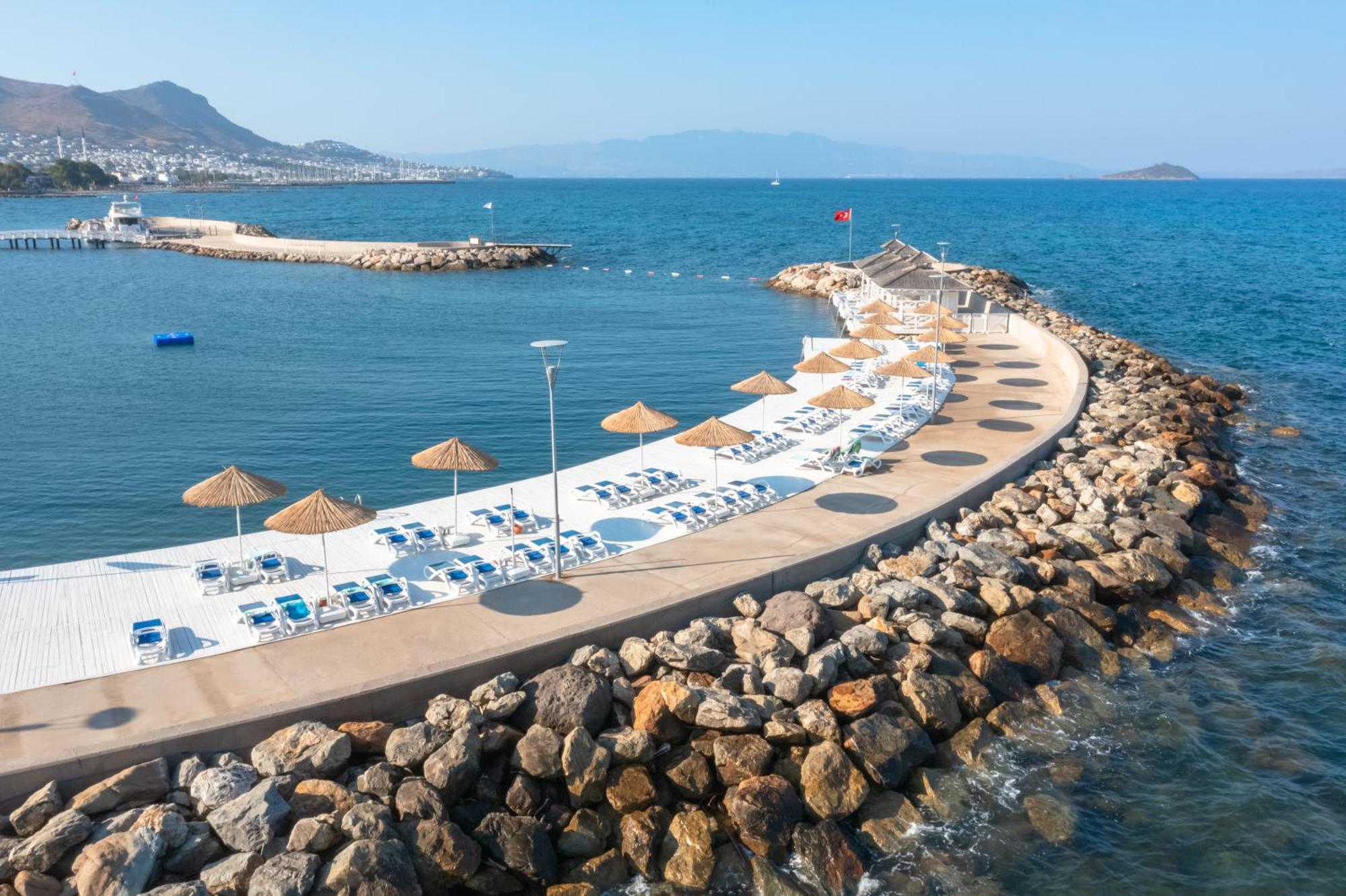 La Blanche & 5* Turgutreis