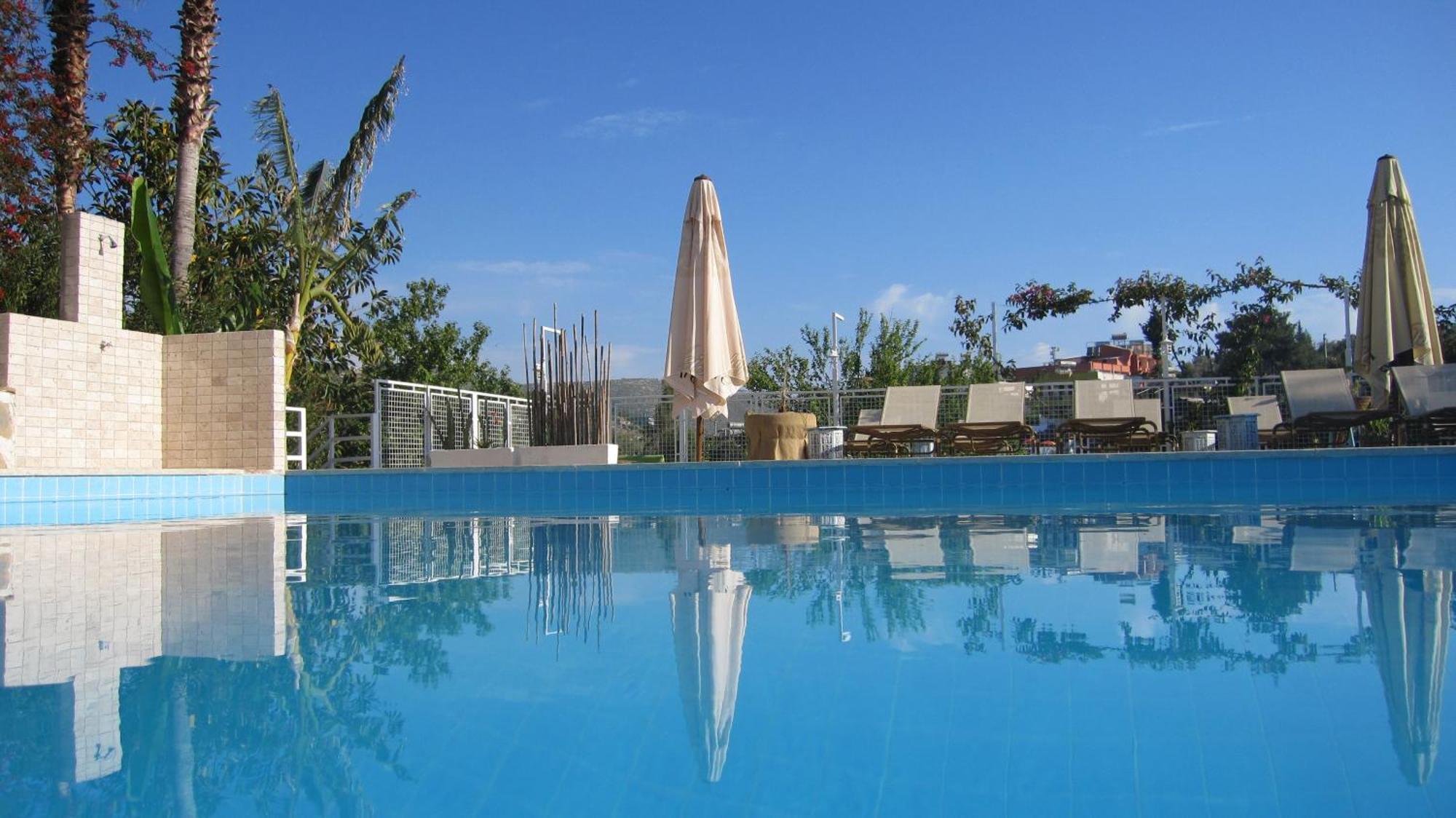 Hotel Pataros Hotel 2*