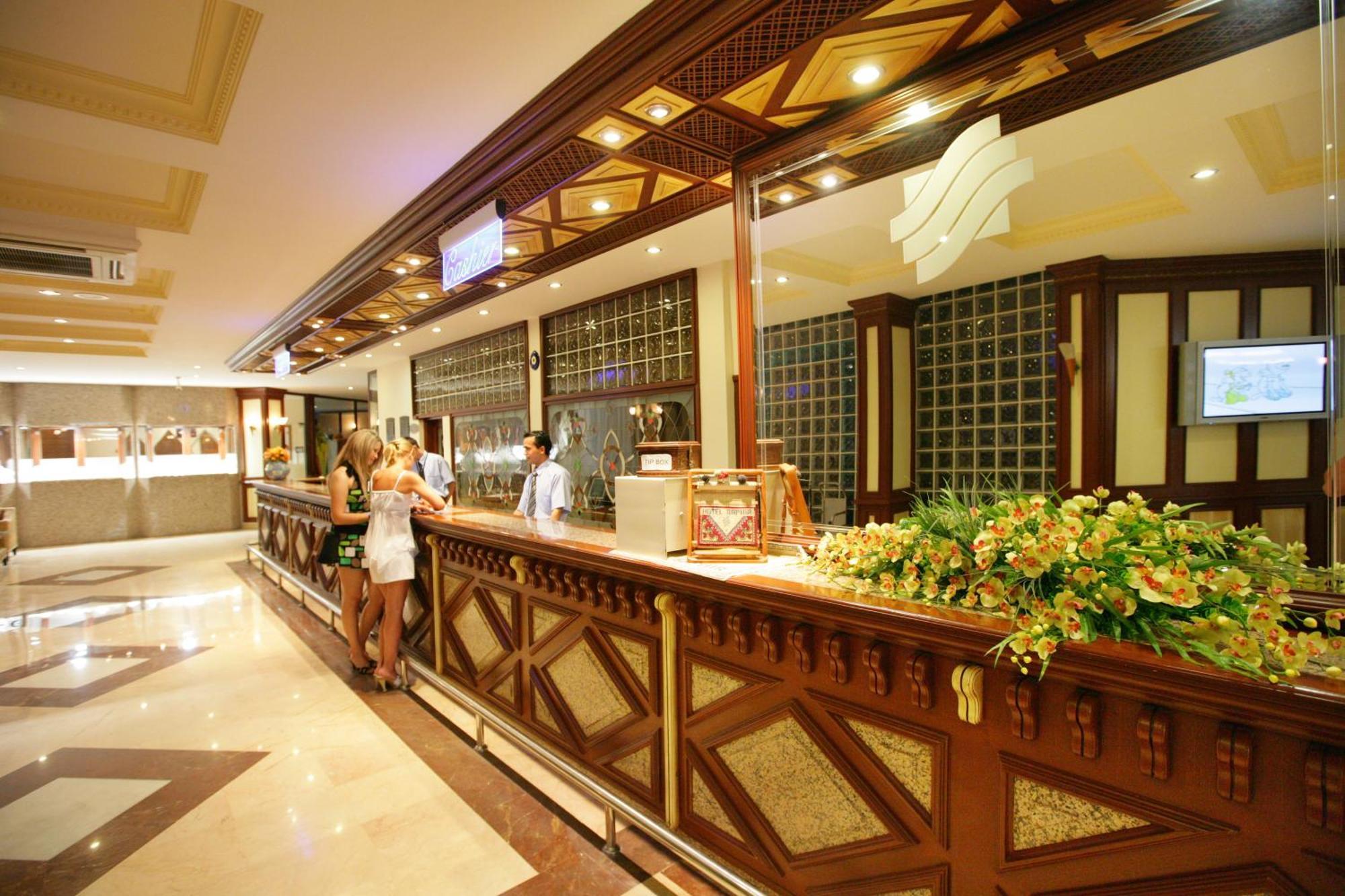 Resort Saphir & 5*