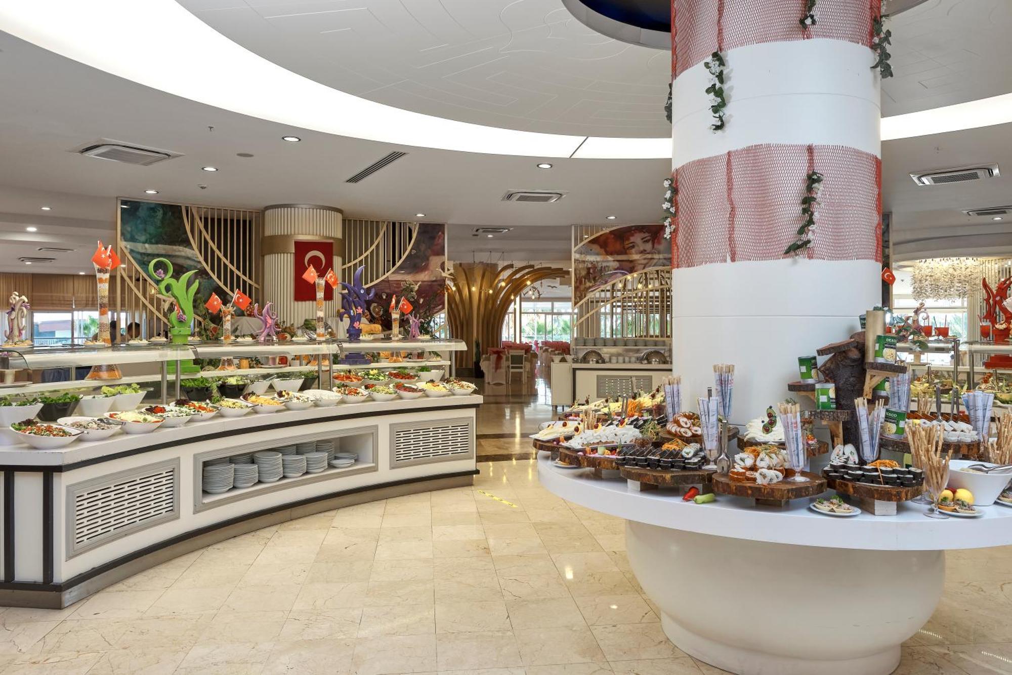 Hotel Seaden Sea World & 5*