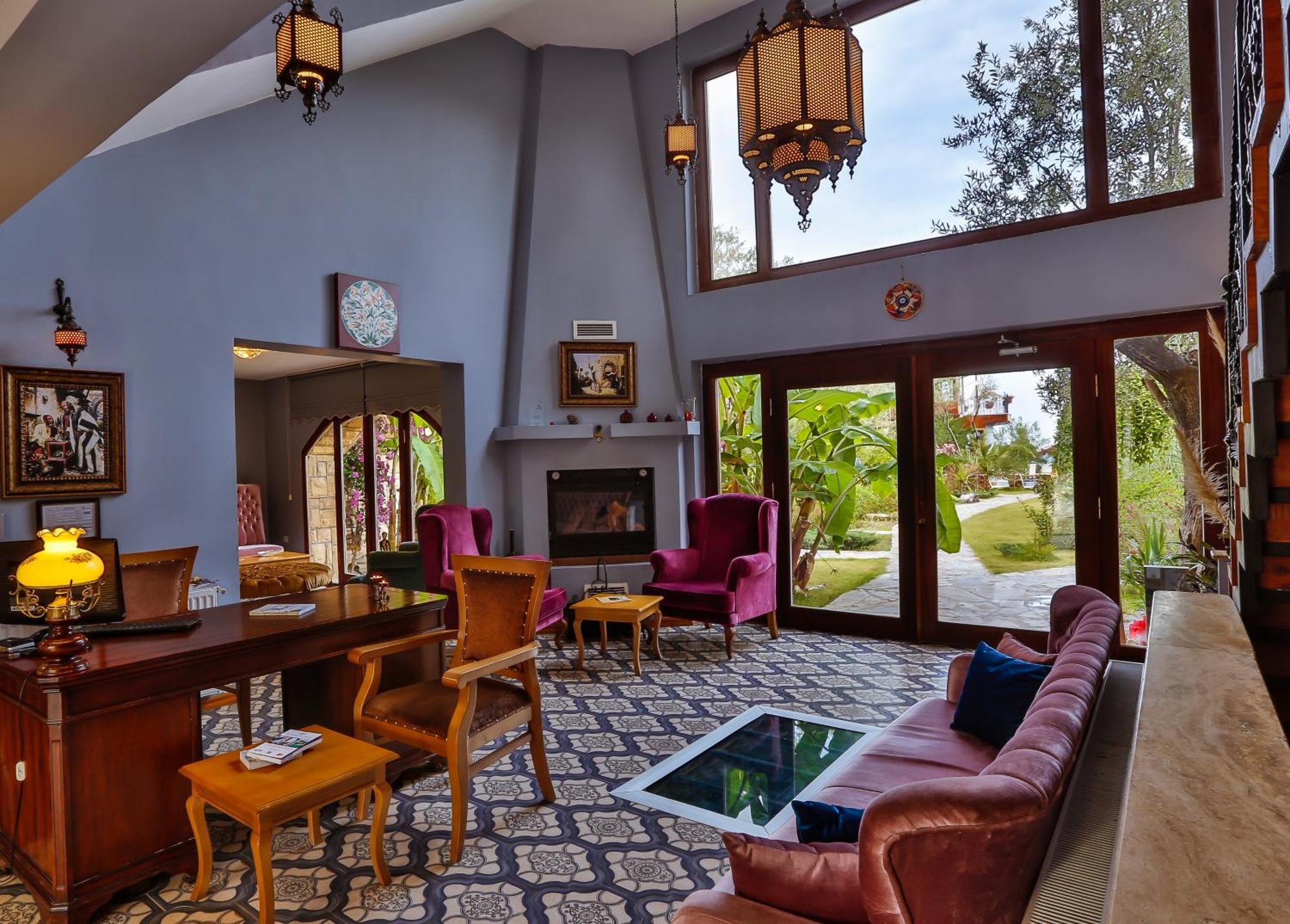 Palace Olive Odore Hotel 3*