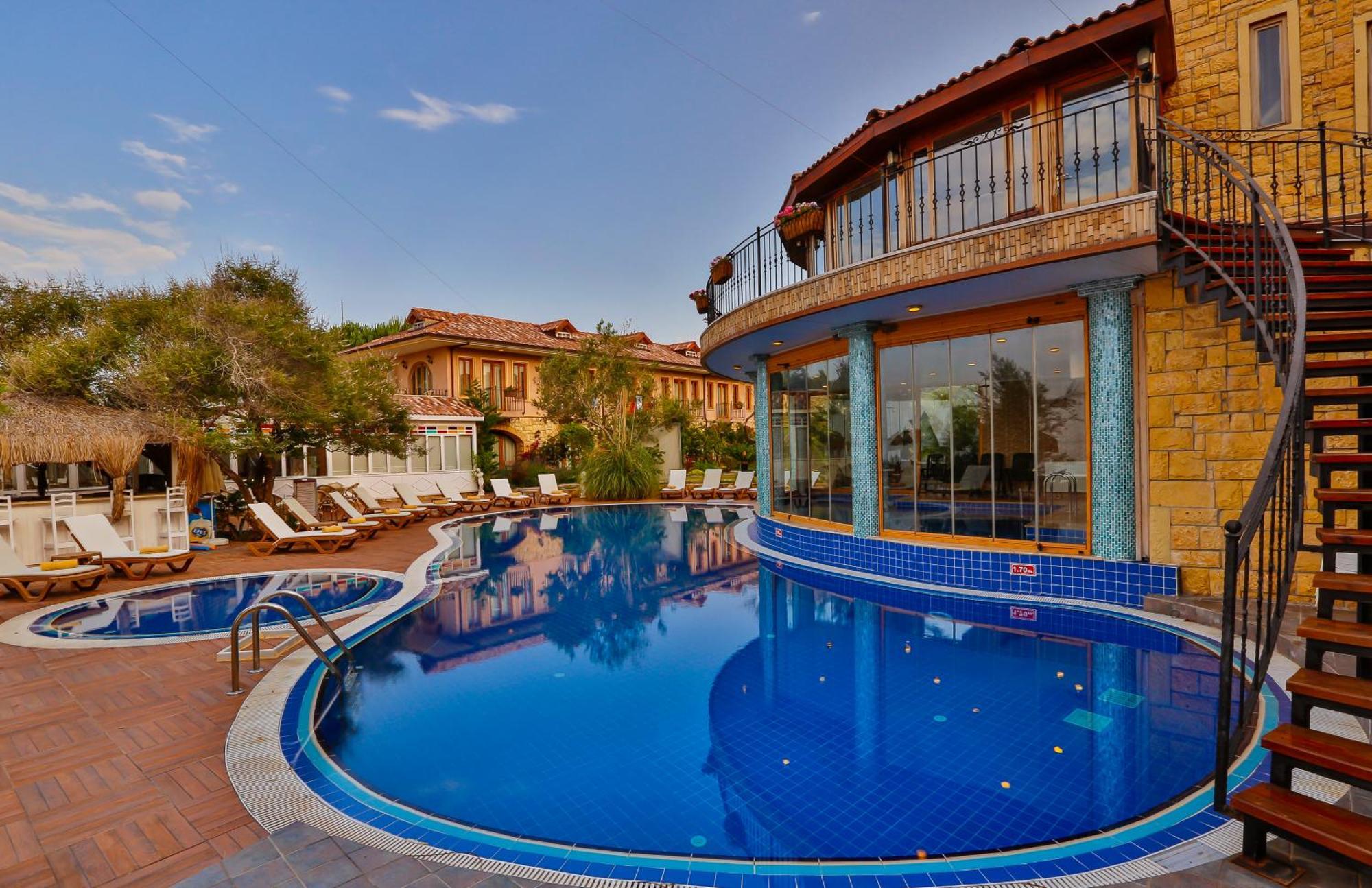 Palace Olive Odore Hotel 3*