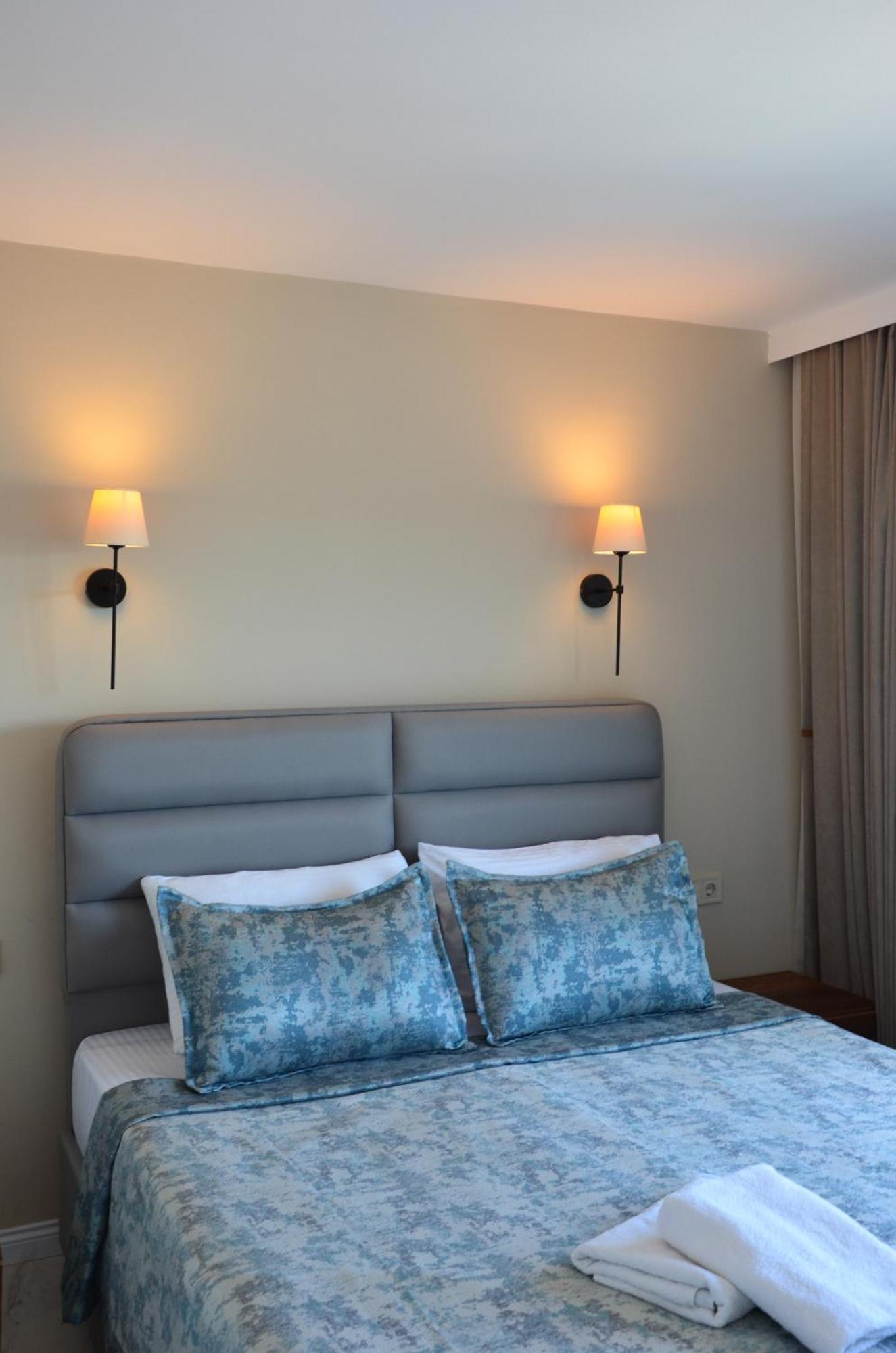 Rosy Aparthotel 3*