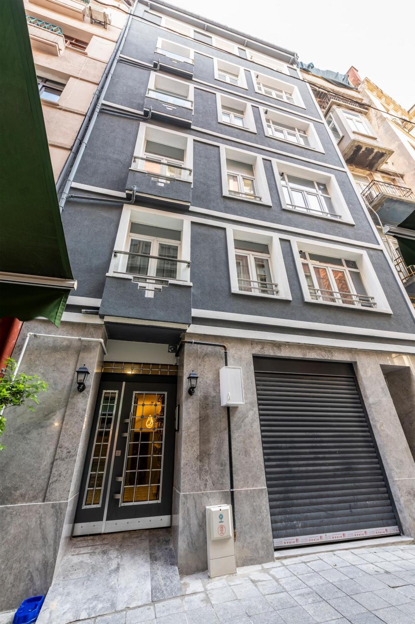 Sedef Pera Apartment *