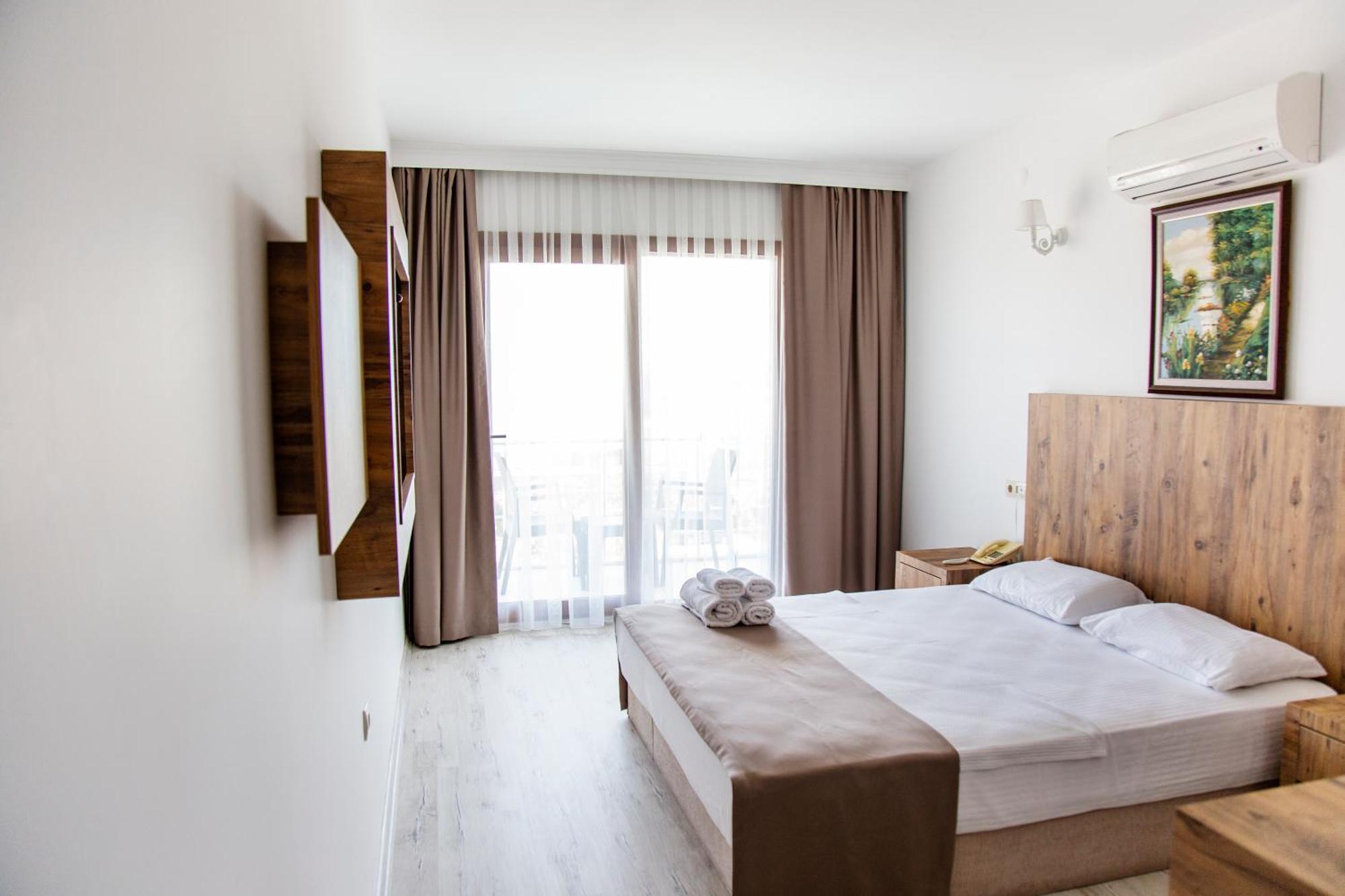 Bartu Hotel *