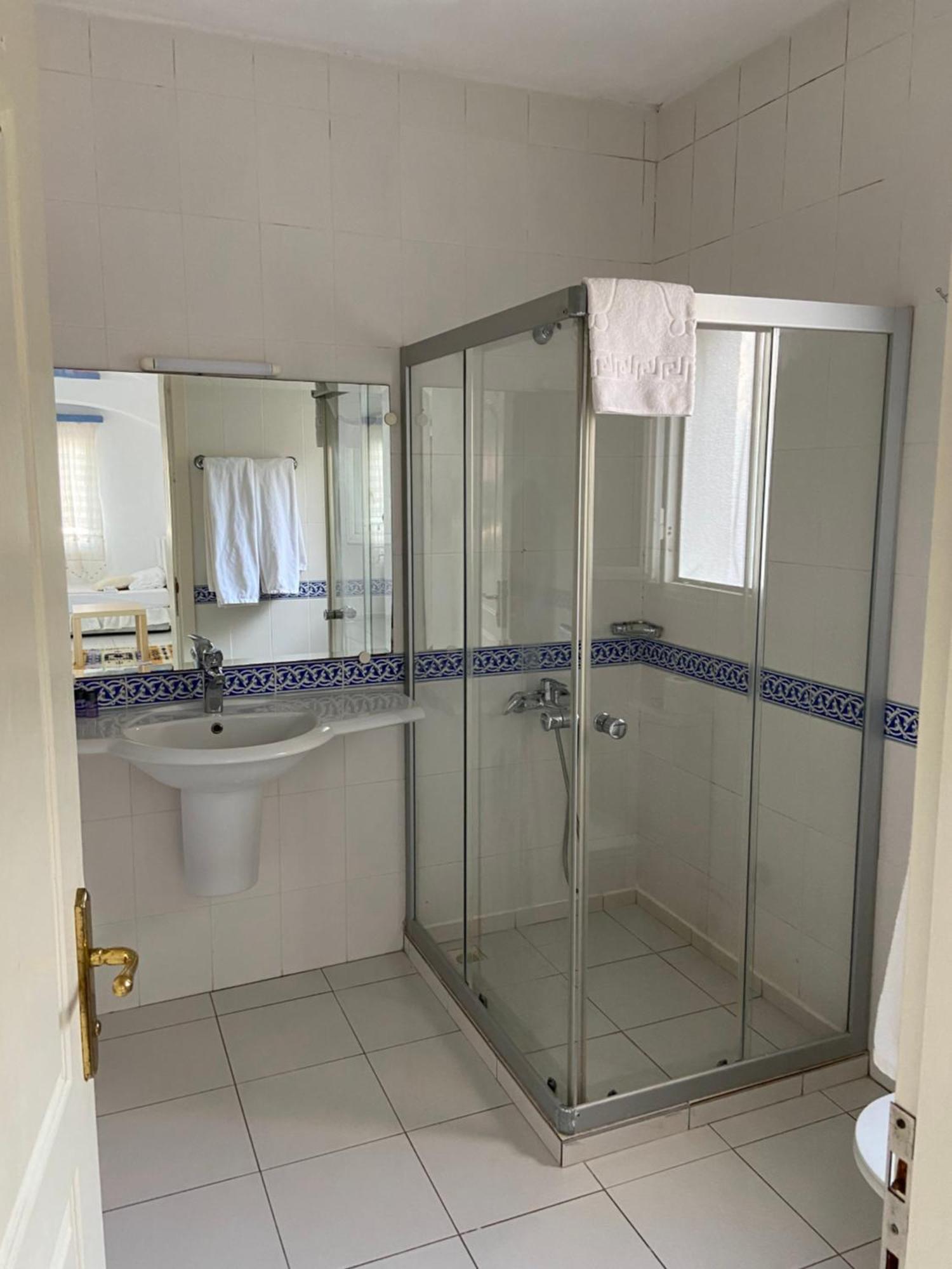 Hotel Omar & 3*