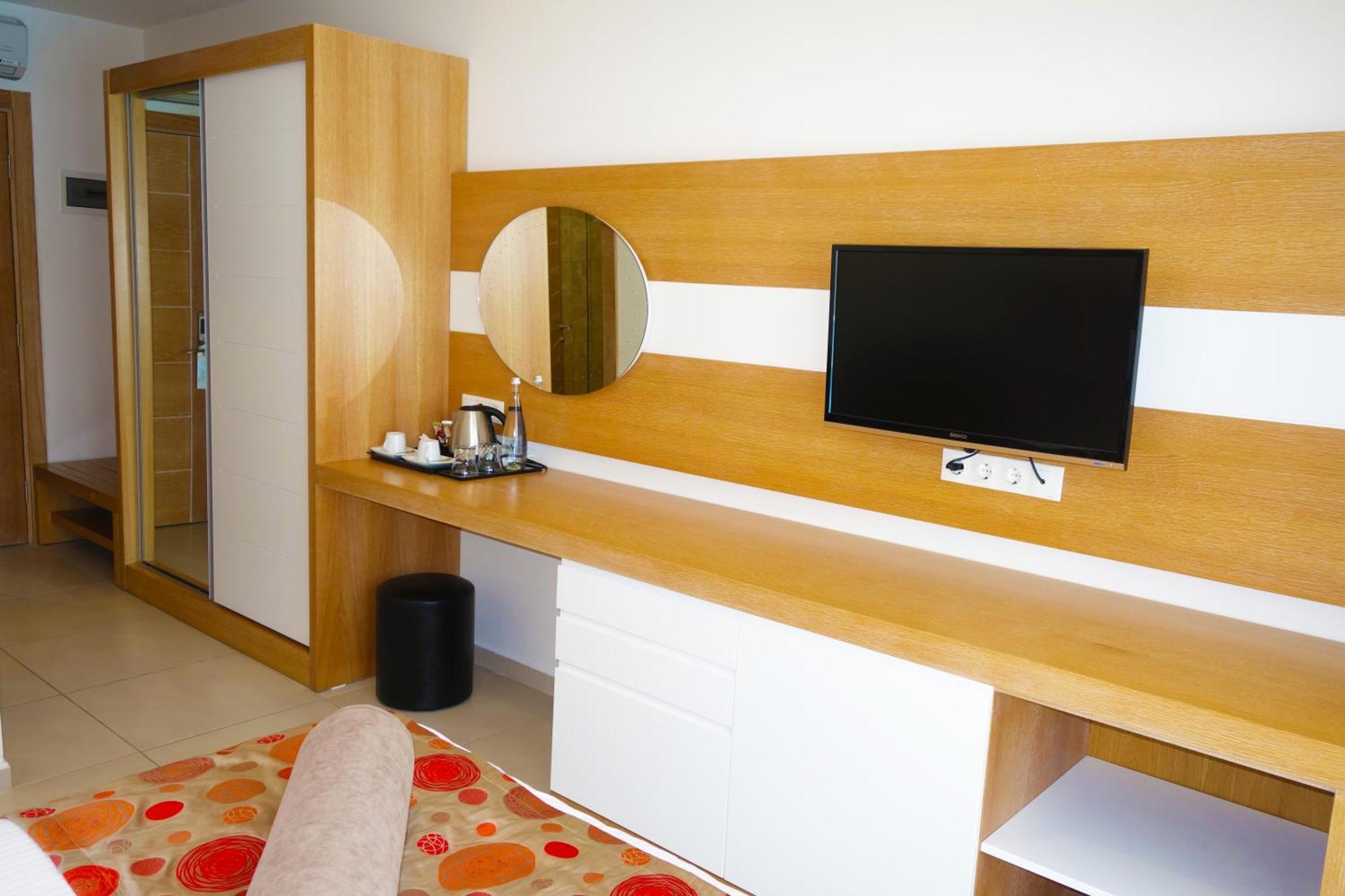Hotel Zest Exclusive &