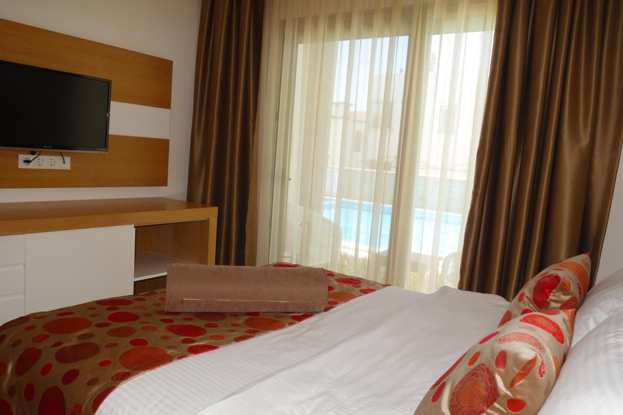 Hotel Zest Exclusive &