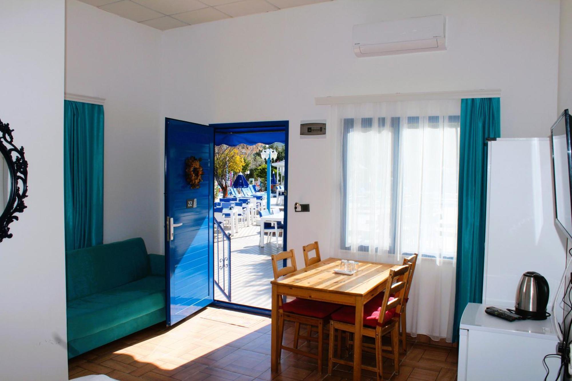 Mavi & Restaurant 2*