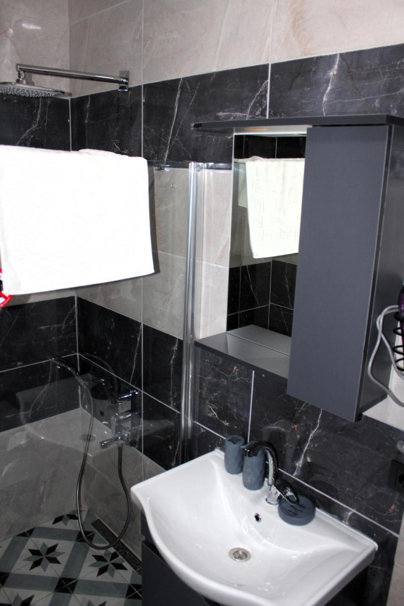 Guest house Mavi & Restaurant 2*