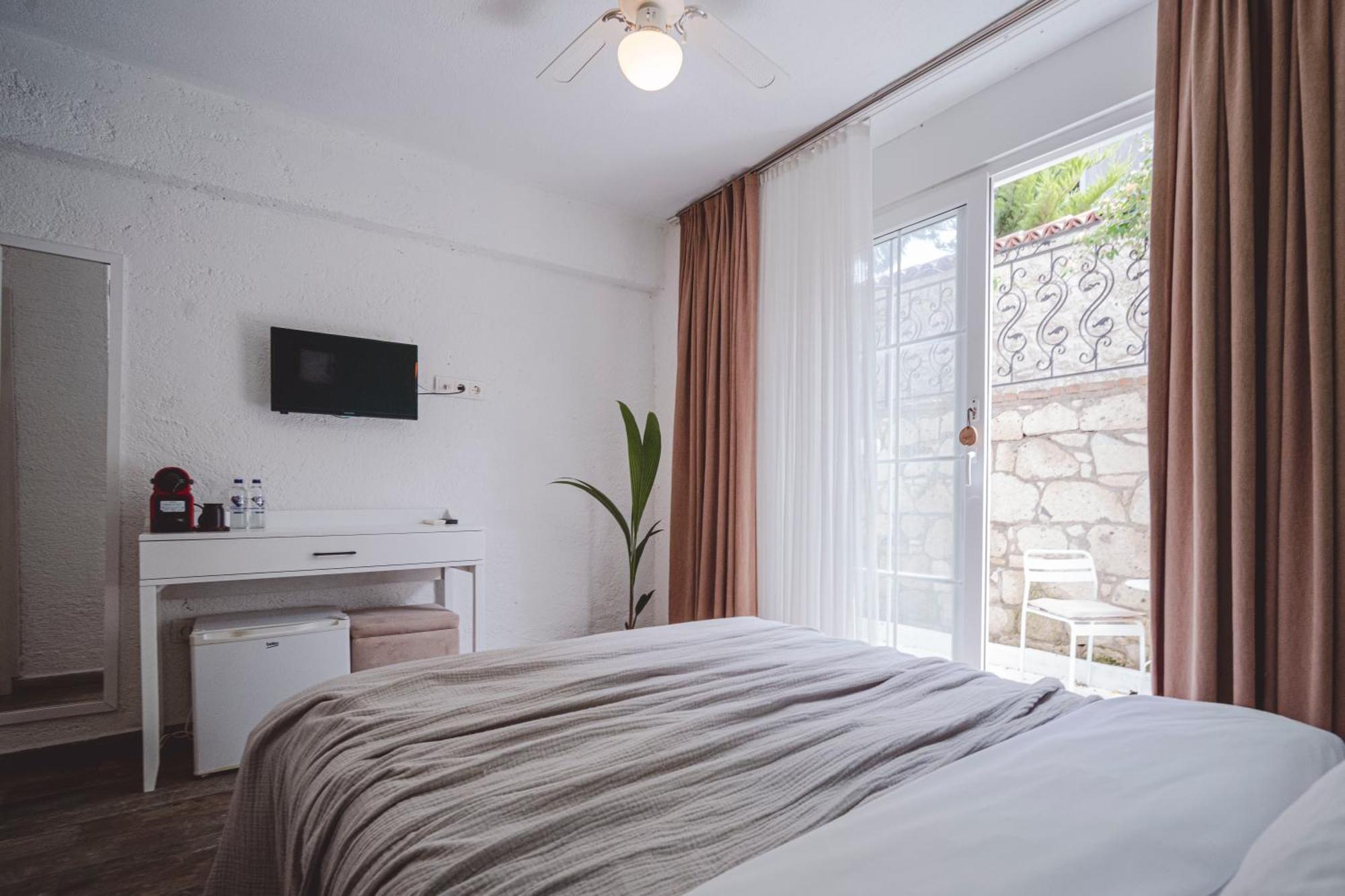Sandal - Adult Only Hotel 2*