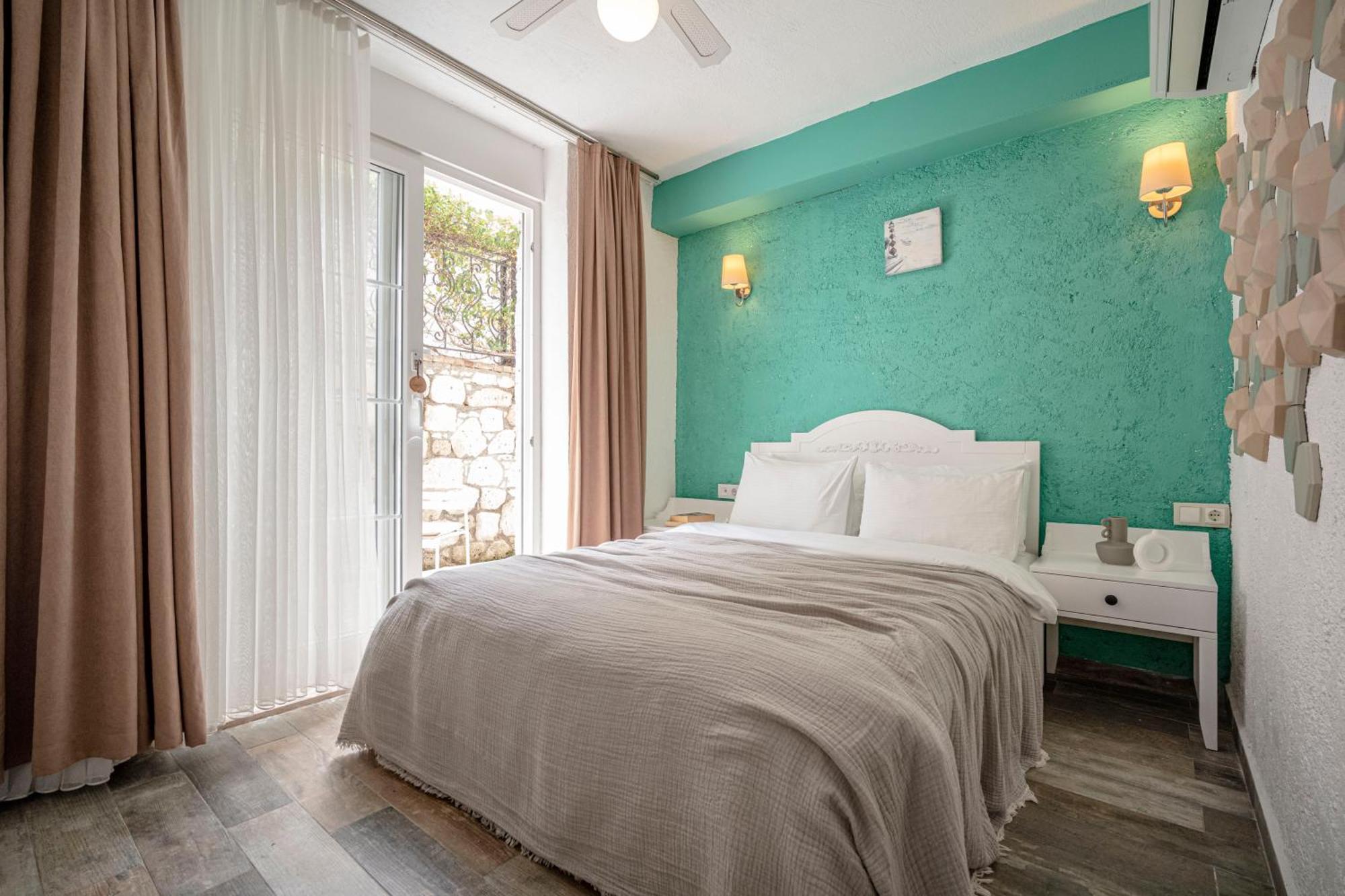 Sandal - Adult Only 2* Alacati