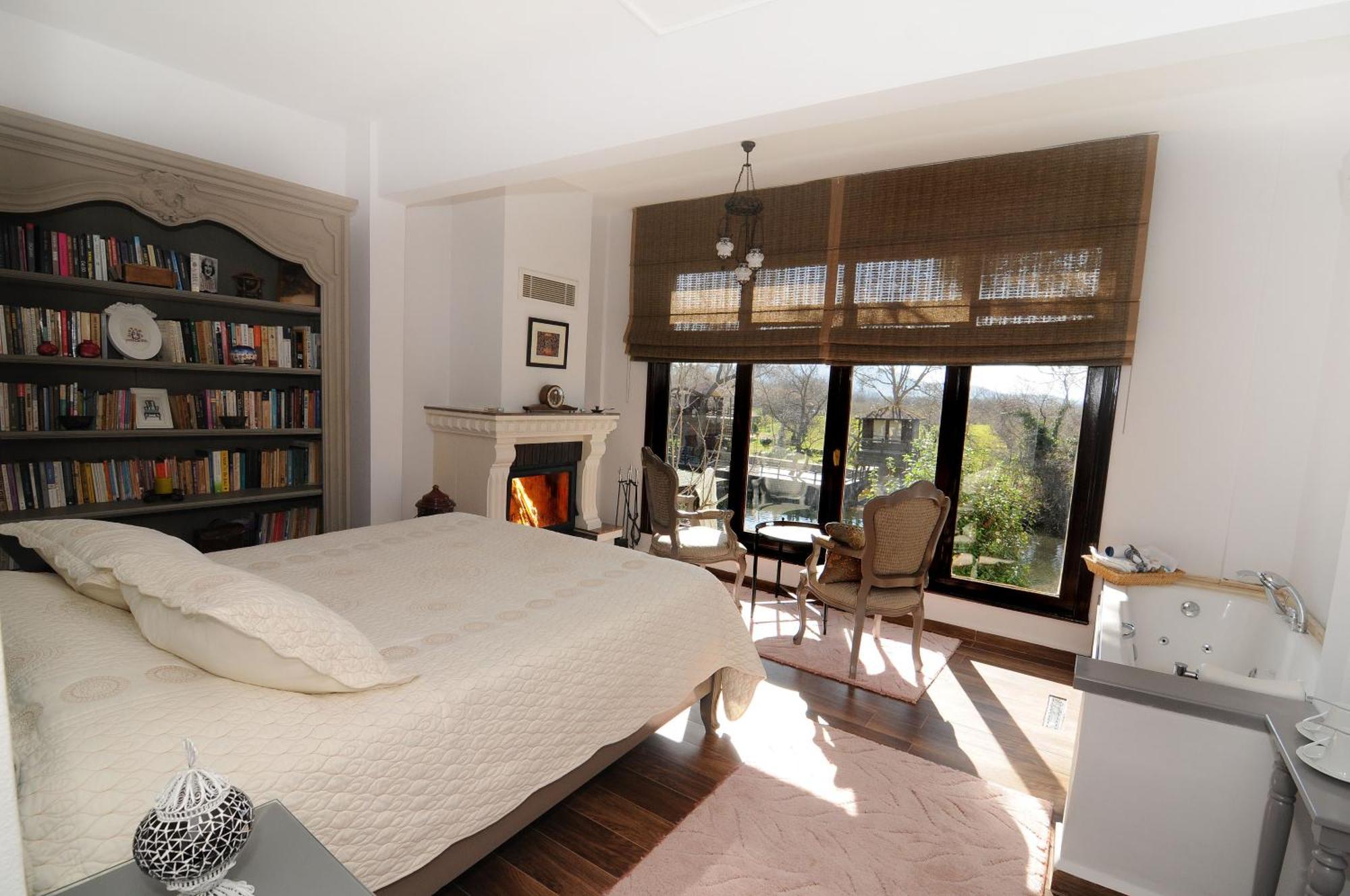 Beyaz Ev - Adult Only +15 3*