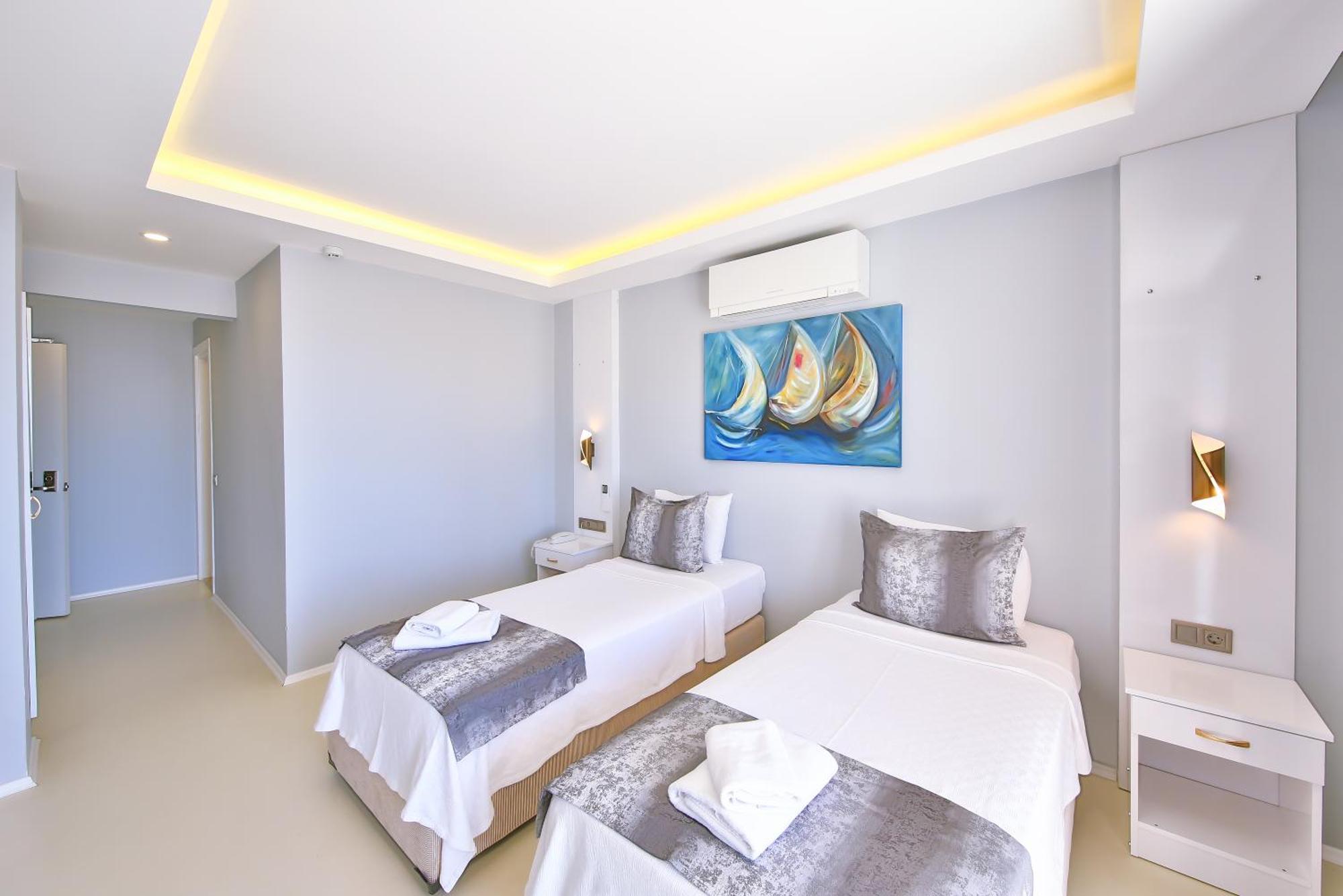 Hotel No37 3*