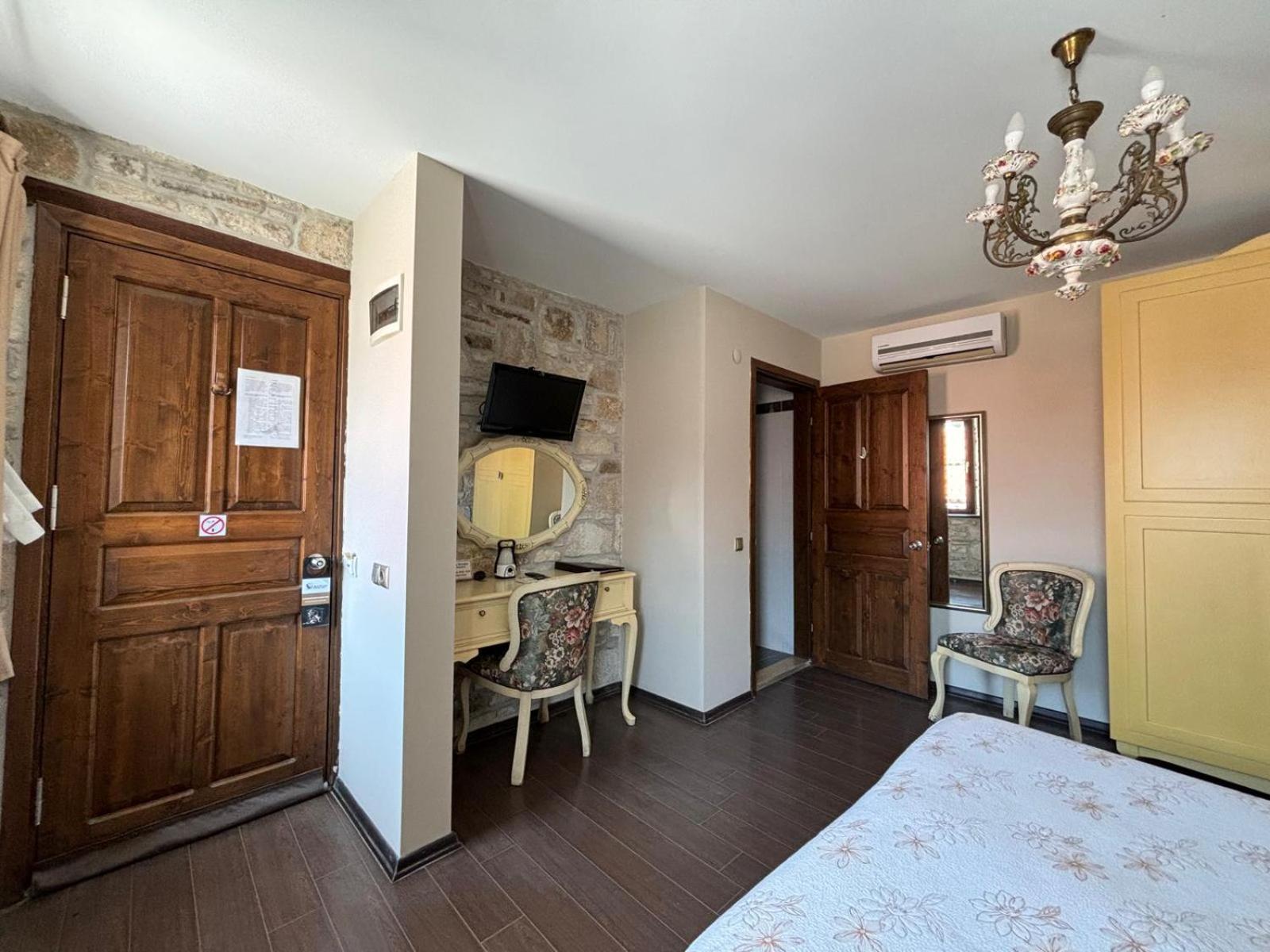 Griffon Hotel 3*