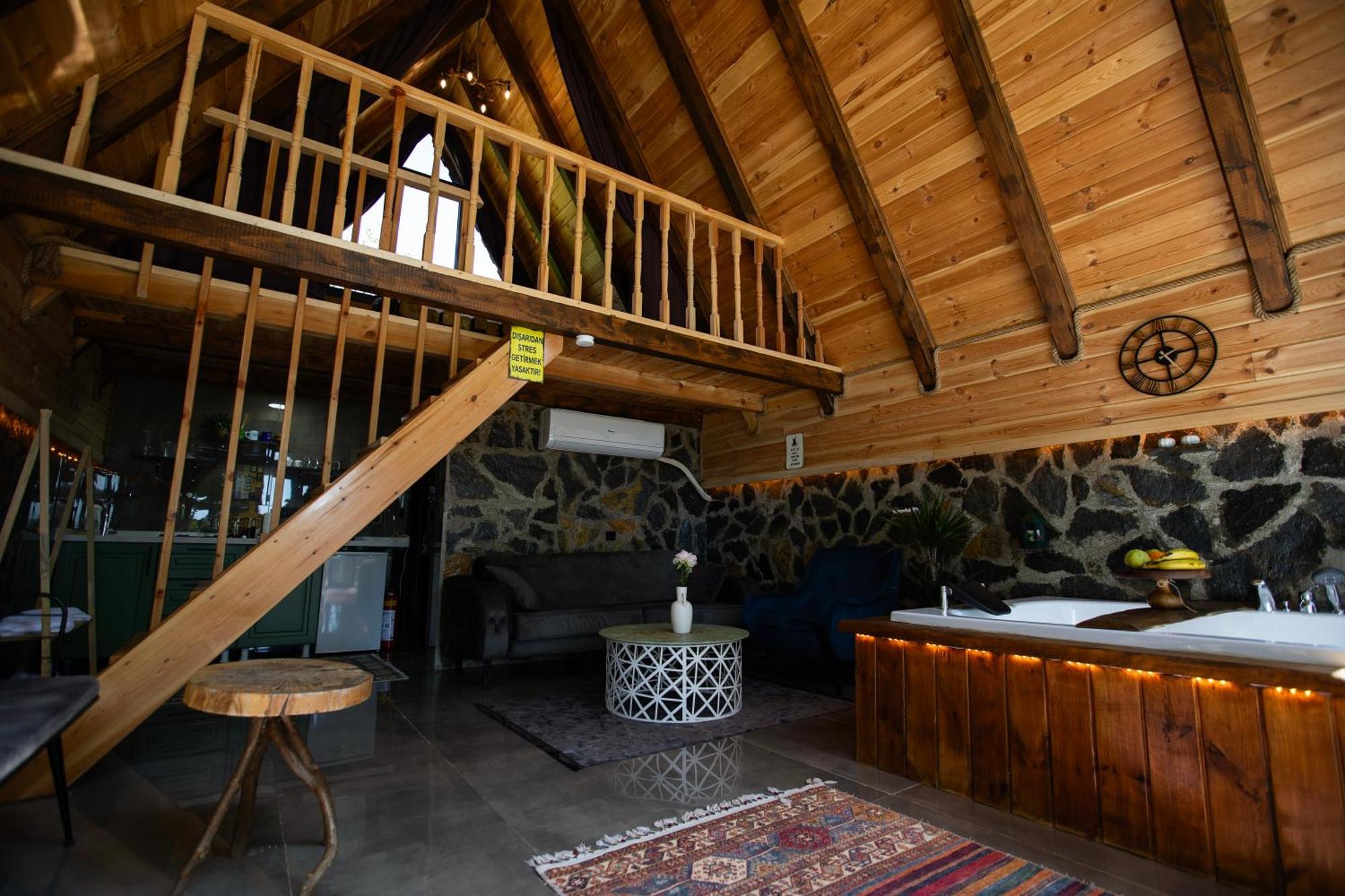 Bed & Breakfast Serenity Bungalov *