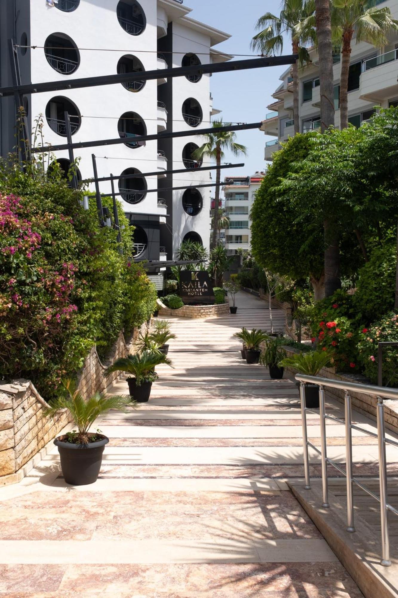 Kaila Krizantem Resort 4*