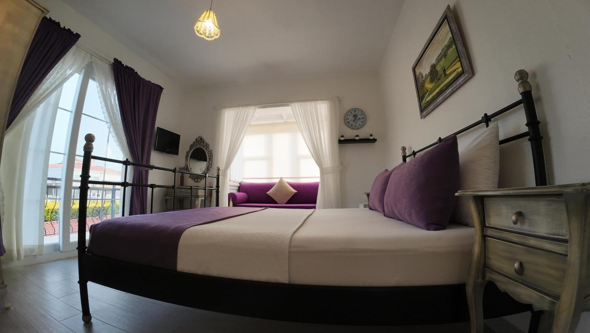 Hotel Adelfia 2*
