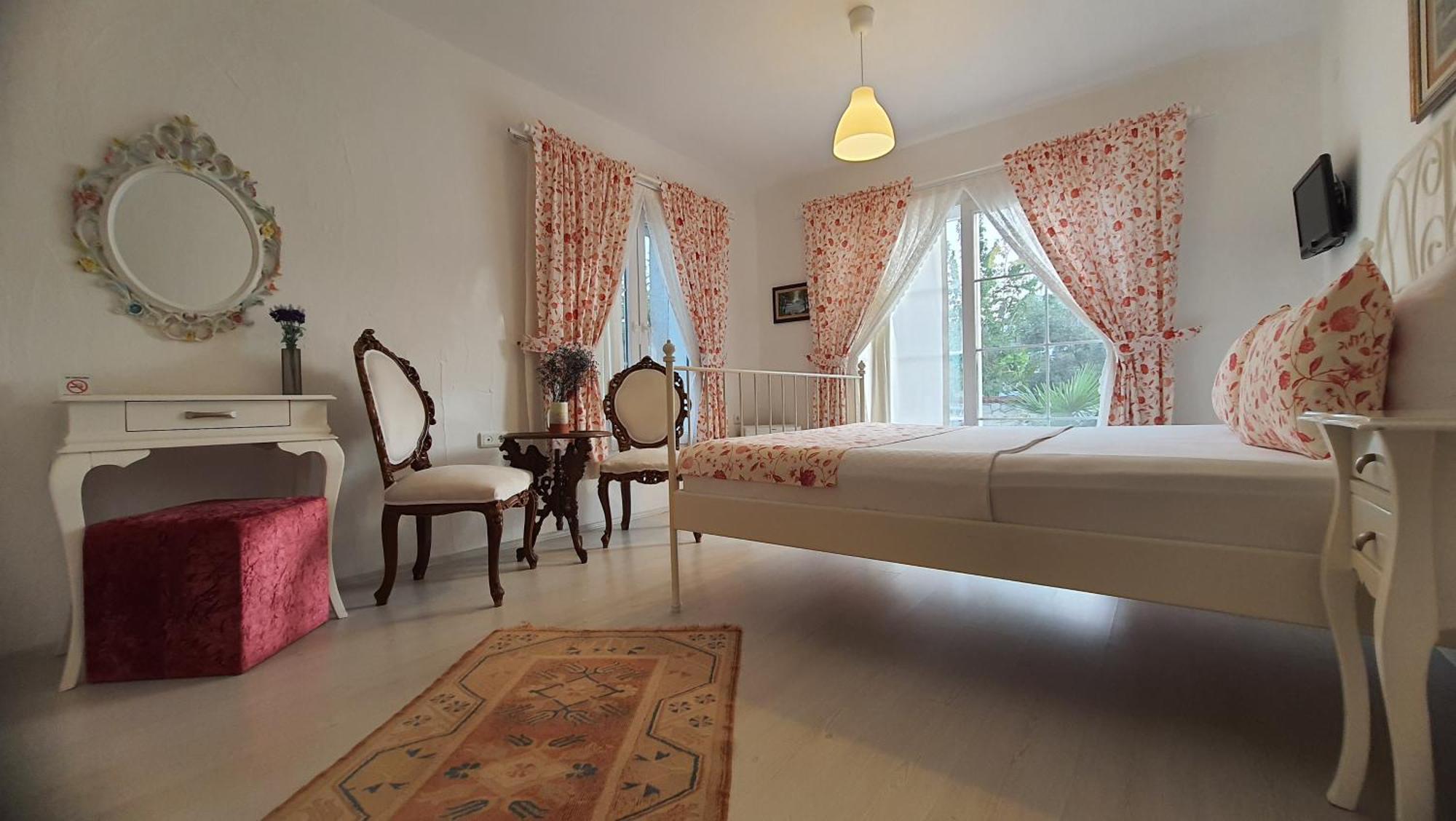 Adelfia Hotel 2*