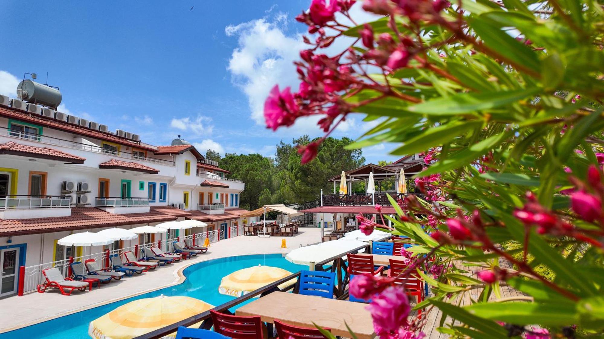 Konfor Hotel Cedit