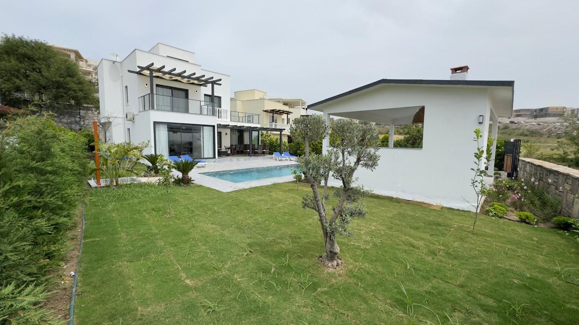 Akasya With Private Pool Villa