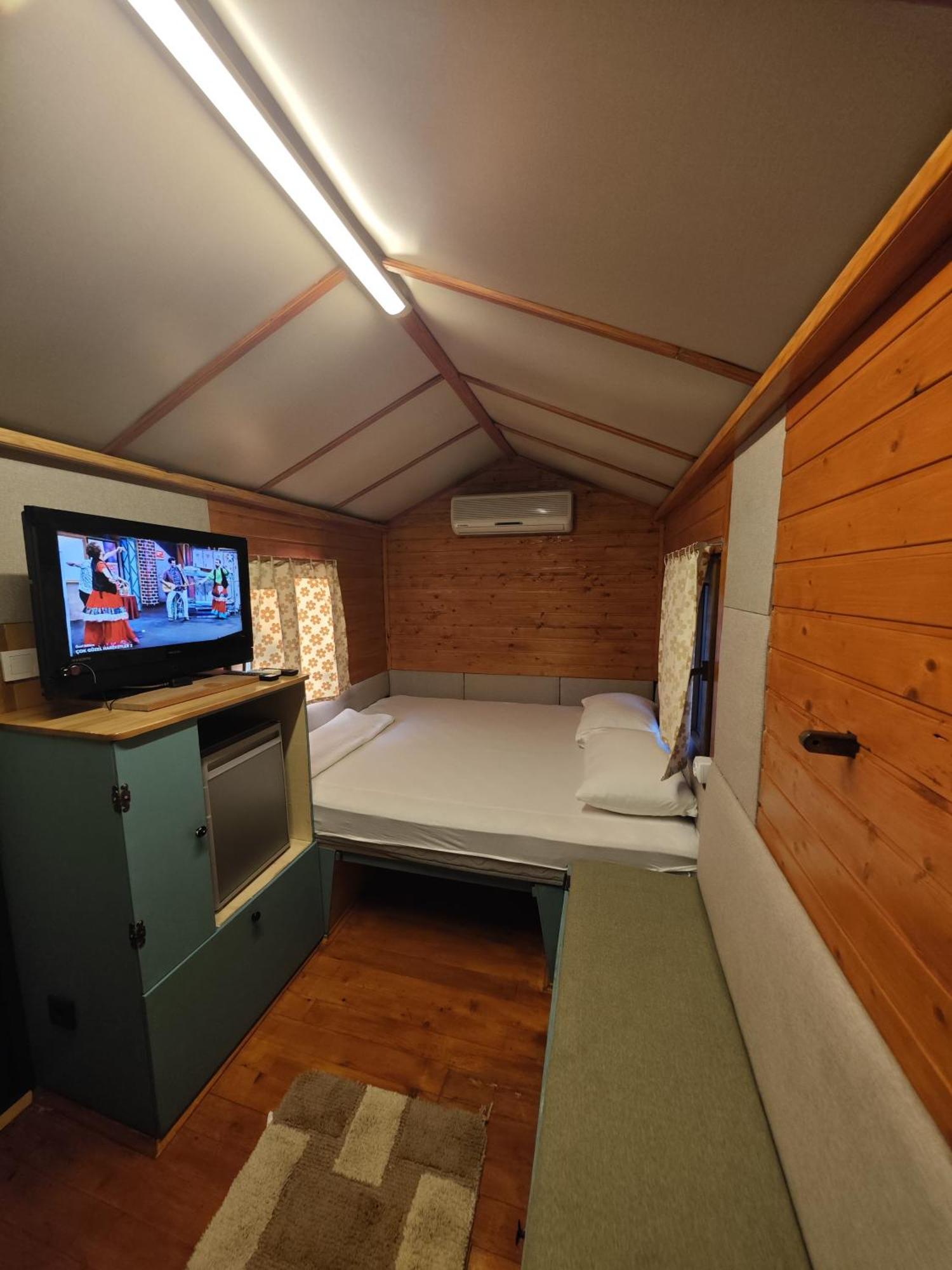 Tiny Mini House *