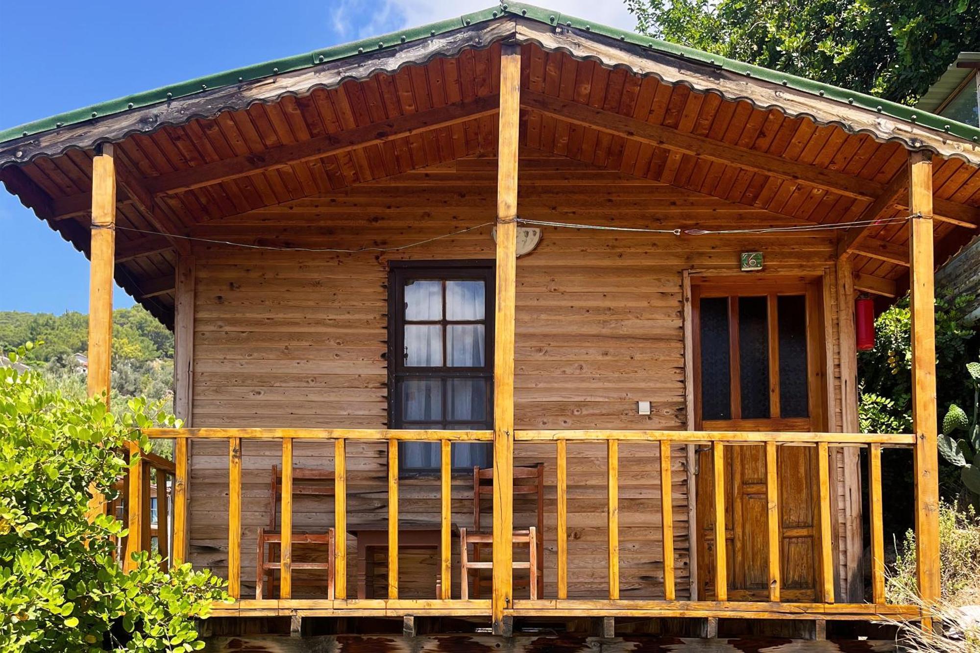 Fullmoon Camp Lodge