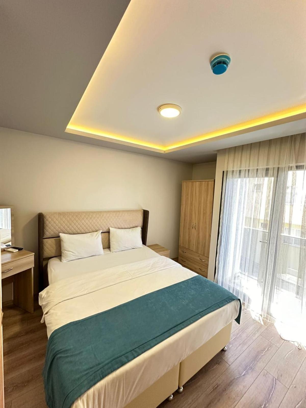 Gloria Aparthotel