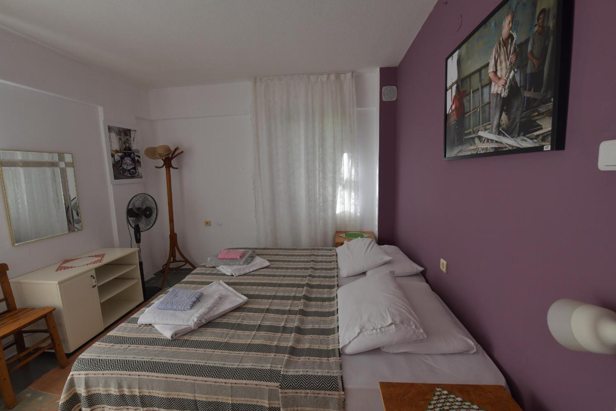 Mimas Garden Apartment