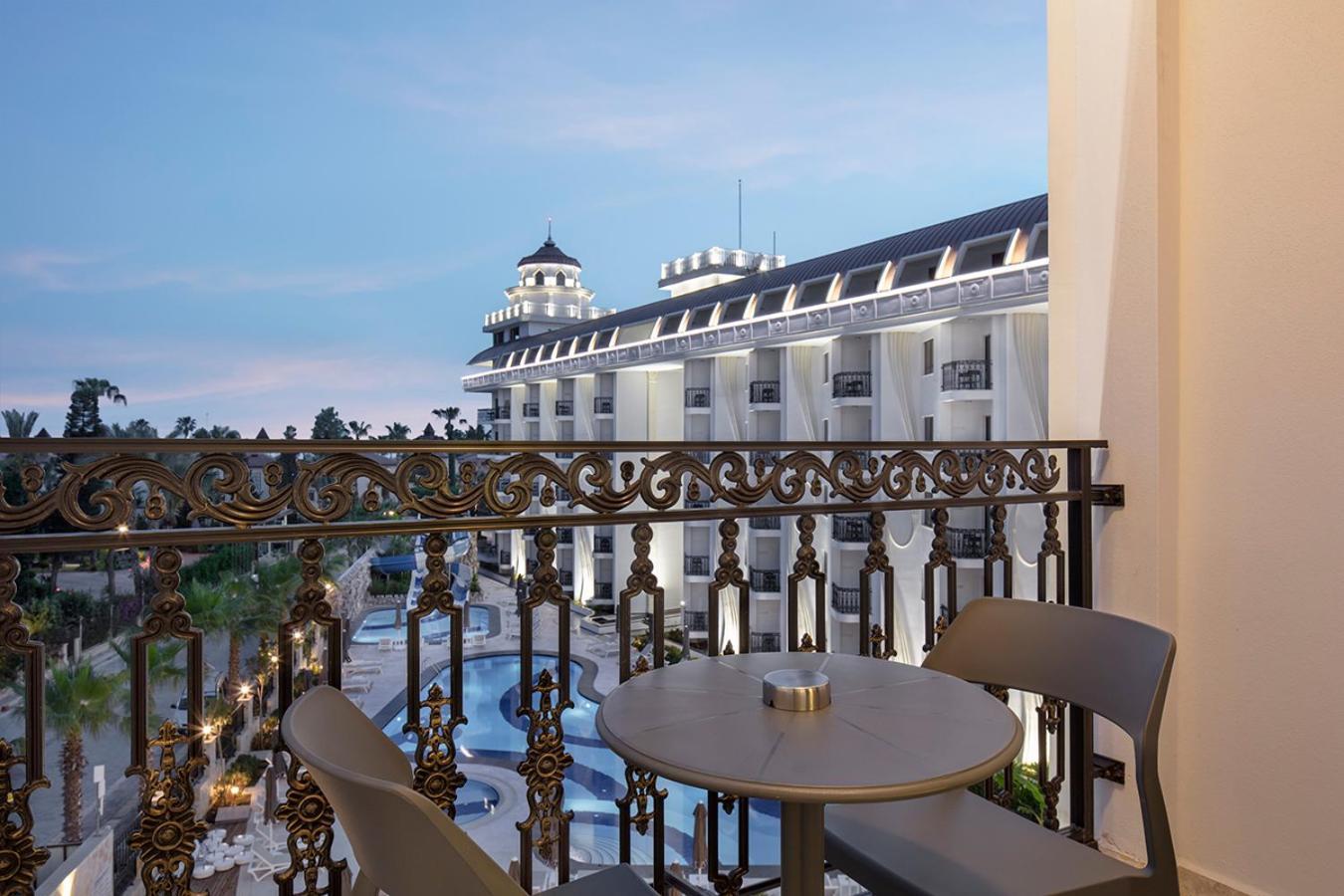 Blue Marlin Deluxe & 5*