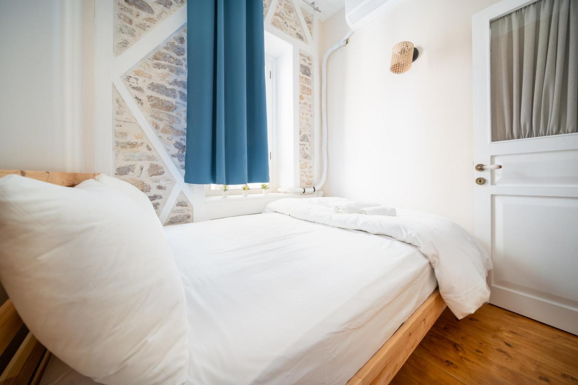 Holiday home Miniq Homes 101 - Phokaia Stone House With Sea View *