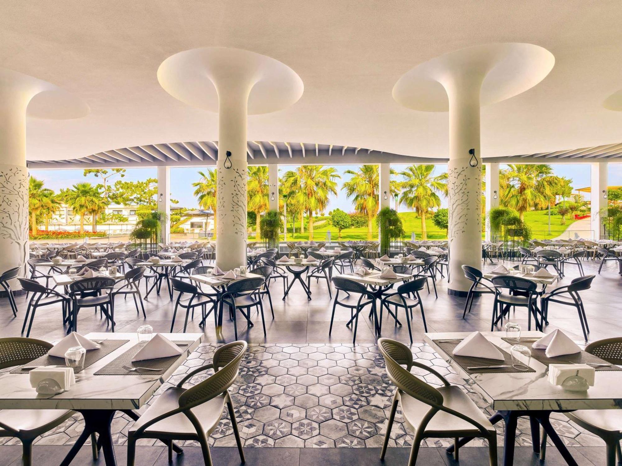 Resort Moevenpick Antalya