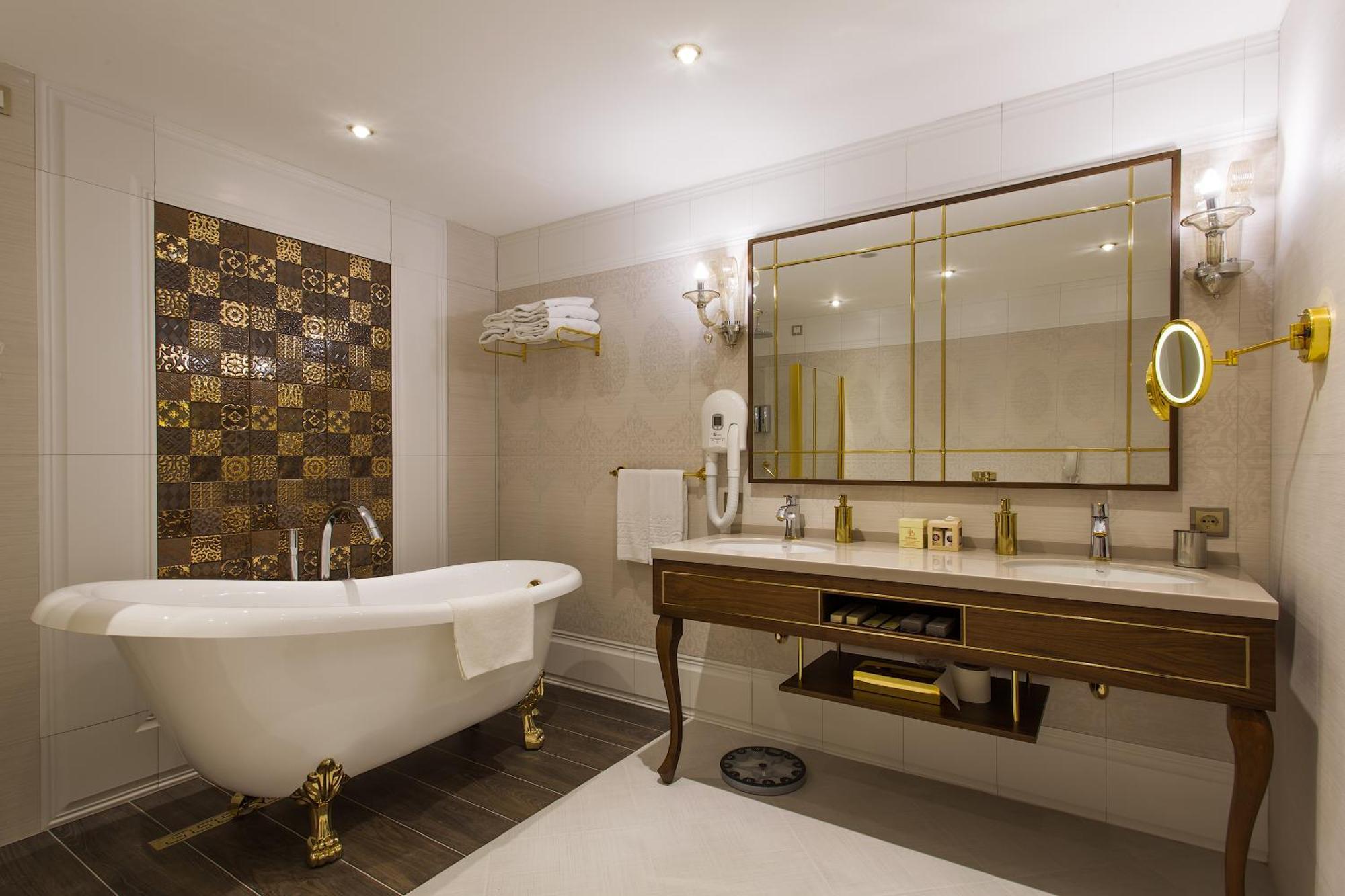Hotel Izmir Palas Hotel 4*