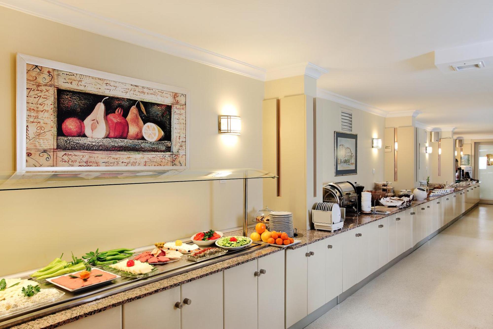 Izmir Palas Hotel 4*