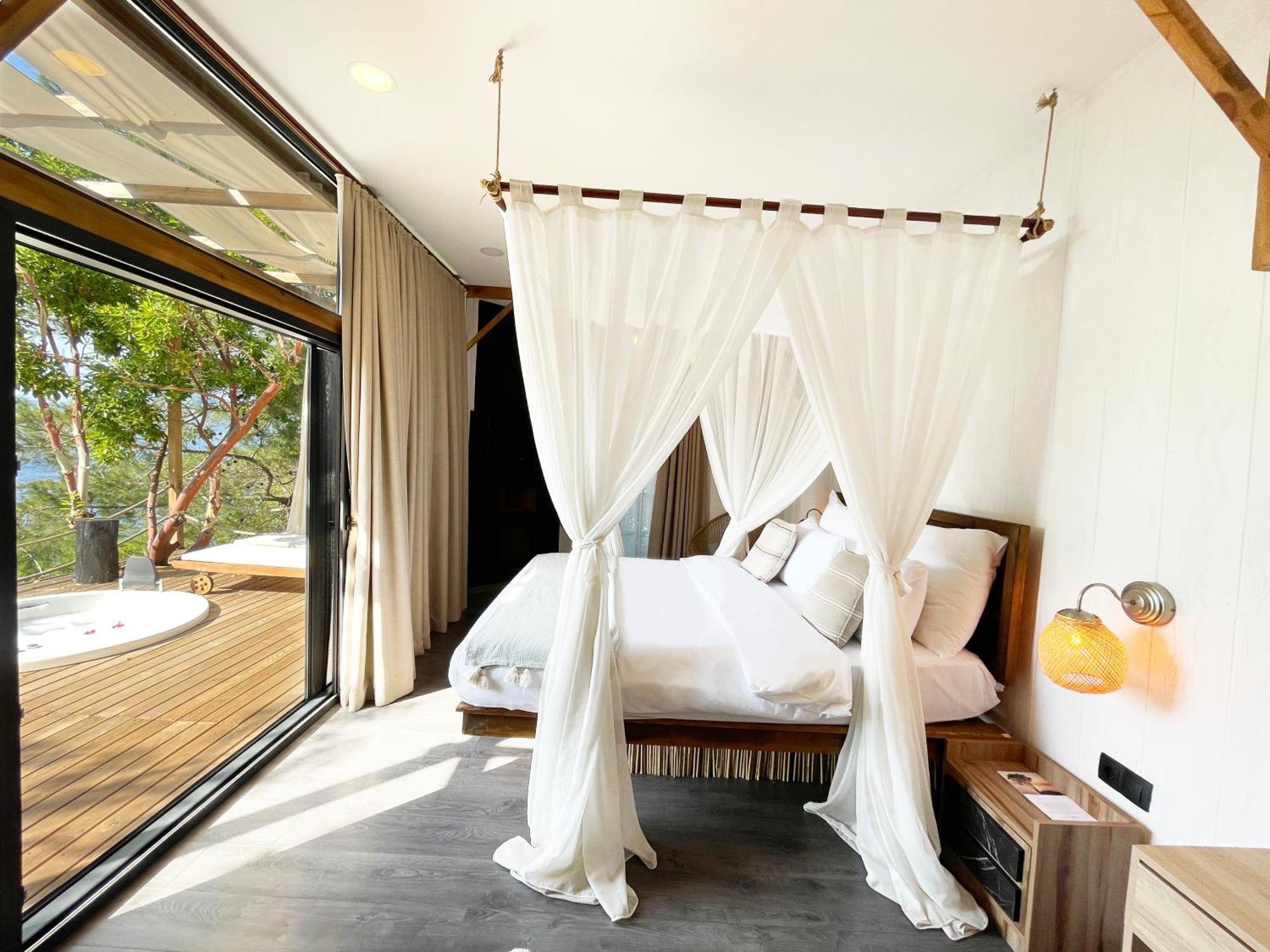 Hotel Lov Adults Only 3*
