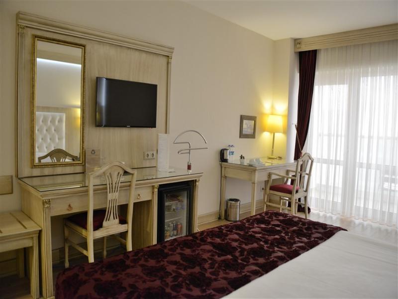 Ege Palas Hotel