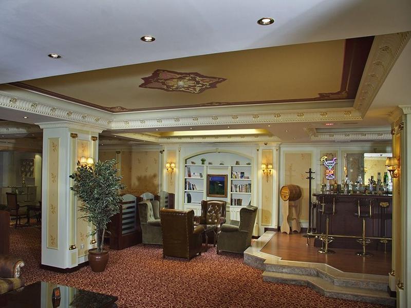 Lady Diana Hotel