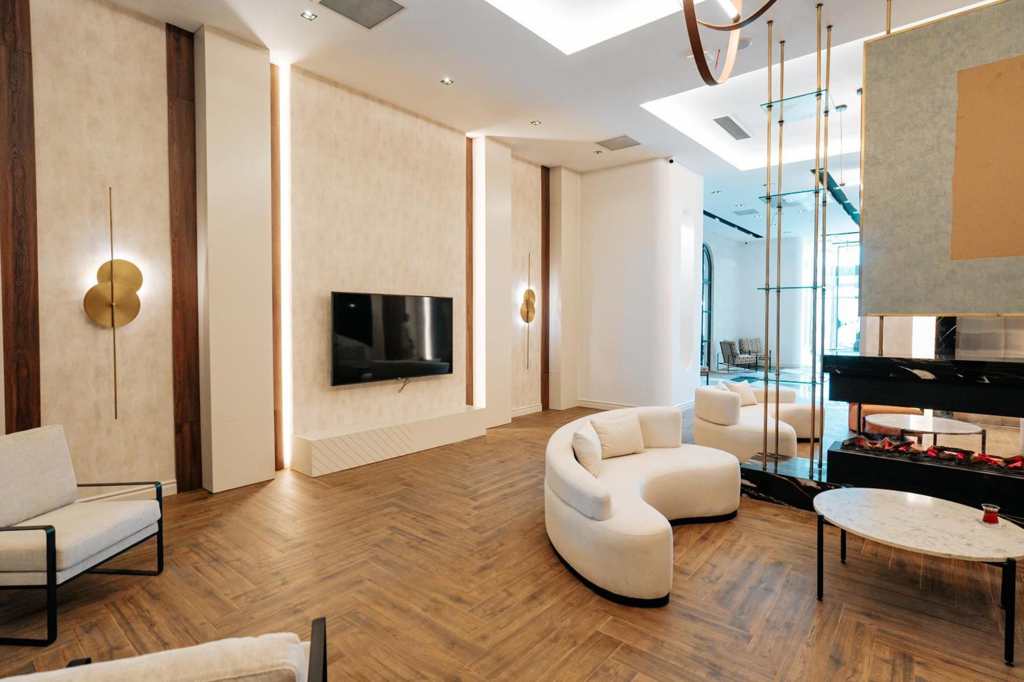 Empula & Residences