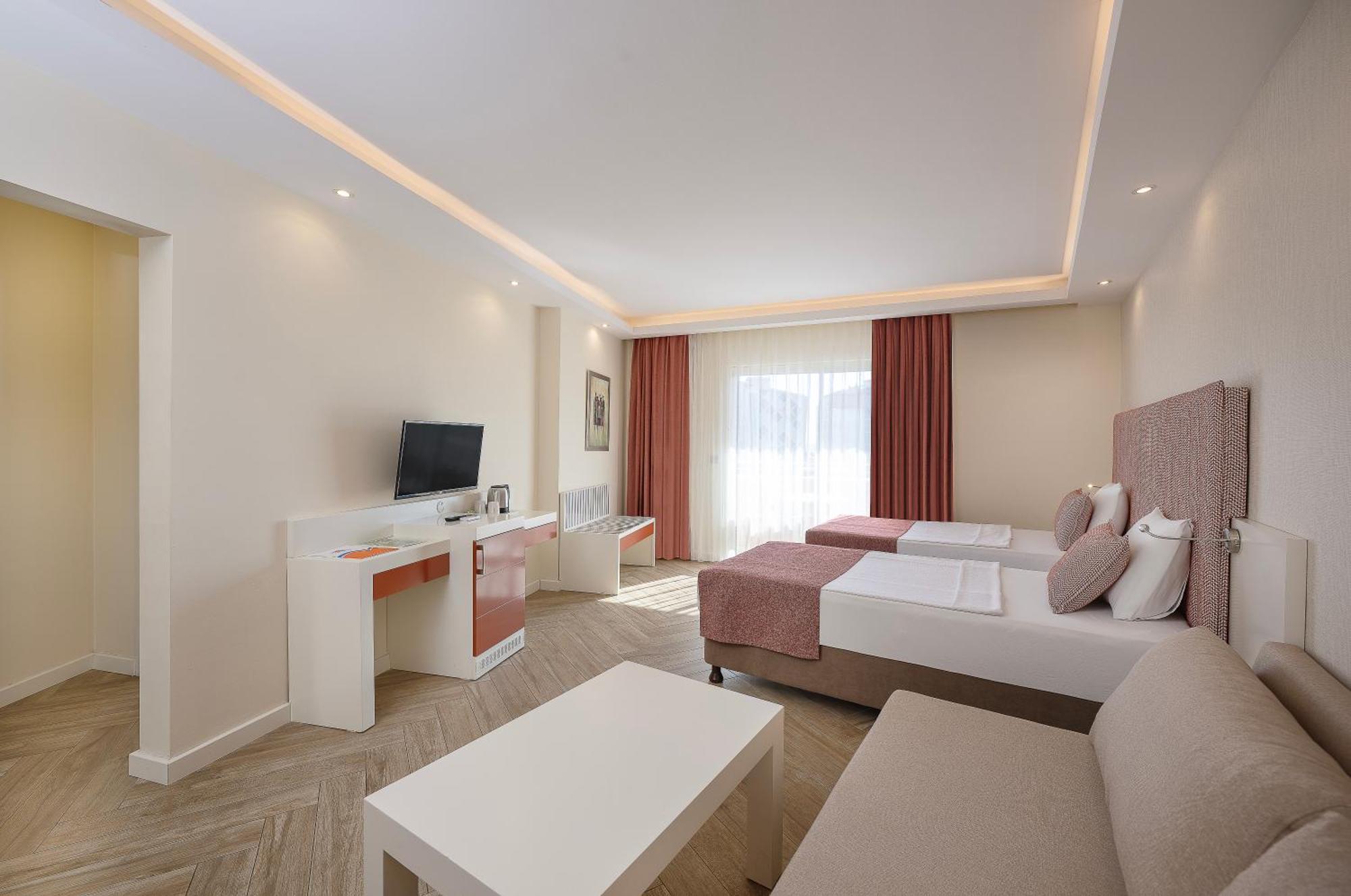 Hotel My