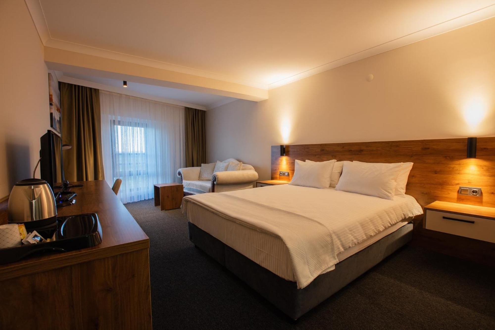 Valent Business Hotel