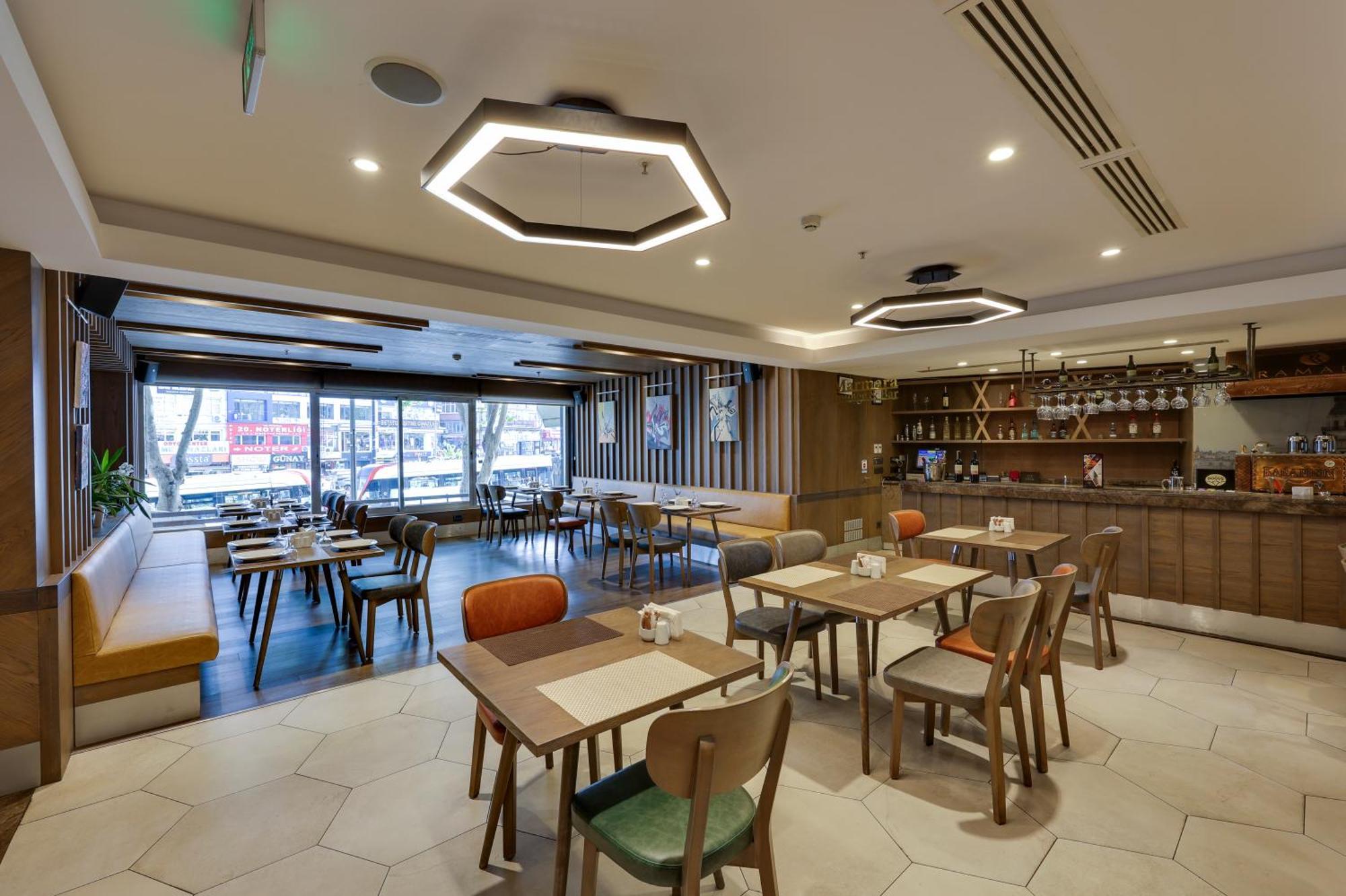 Ramada By Wyndham Old 4*