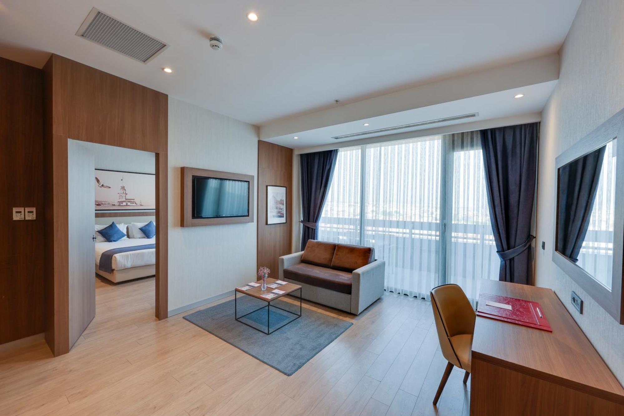 Ramada By Wyndham Old 4*