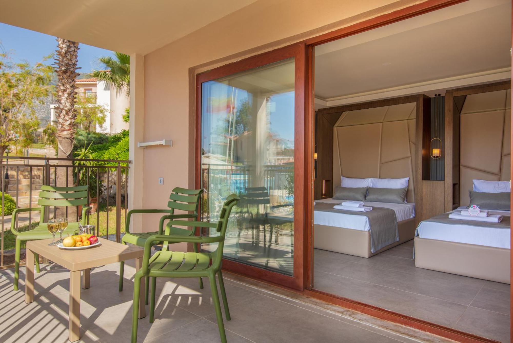 Hotel Orka World & Aquapark 4*