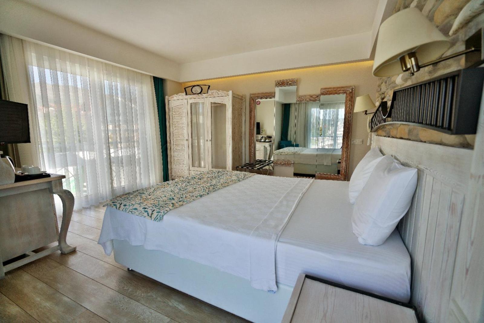 Hotel Dedeminn Marina