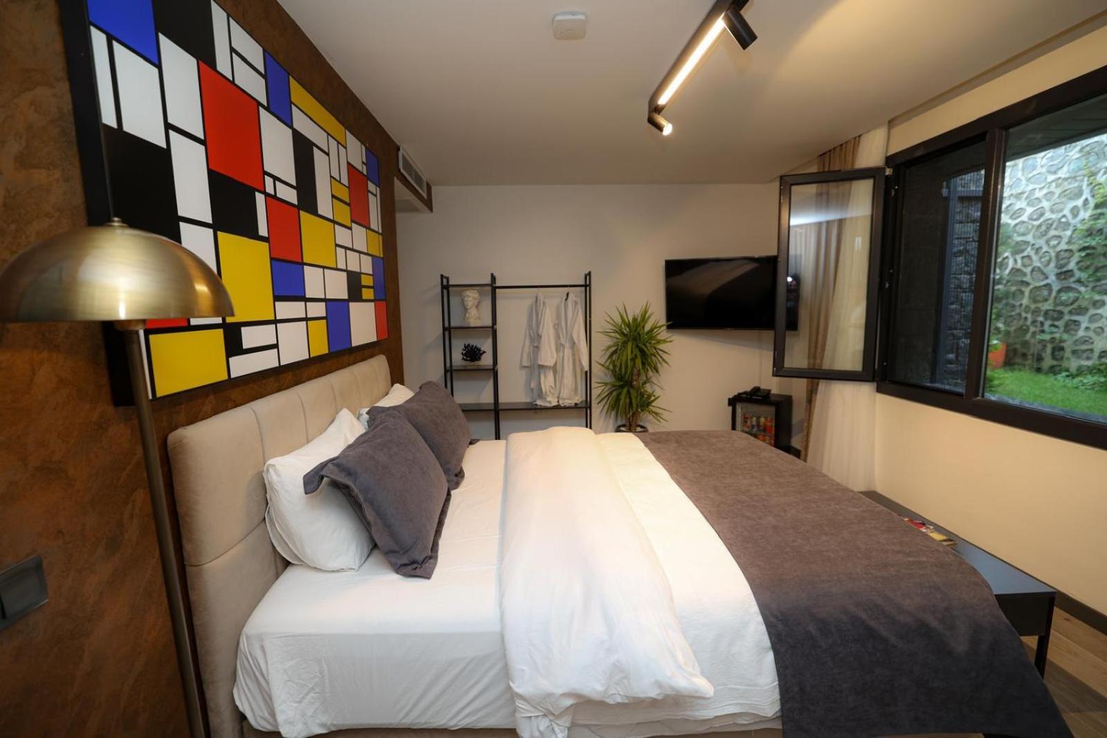 Hotel Cathan Art *